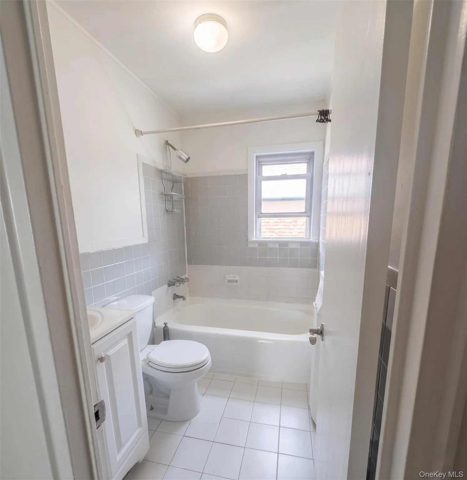 2711 Deerfield Road, New York, NY, 2 Bedrooms Bedrooms, 3 Rooms Rooms,1 BathroomBathrooms,Residential Lease,For Rent,Deerfield,0,1013861 2711 Deerfield Road, New York, NY, 2 Bedrooms Bedrooms, 3 Rooms Rooms,1 BathroomBathrooms,Residential Lease,For Rent,Deerfield,0,1013861