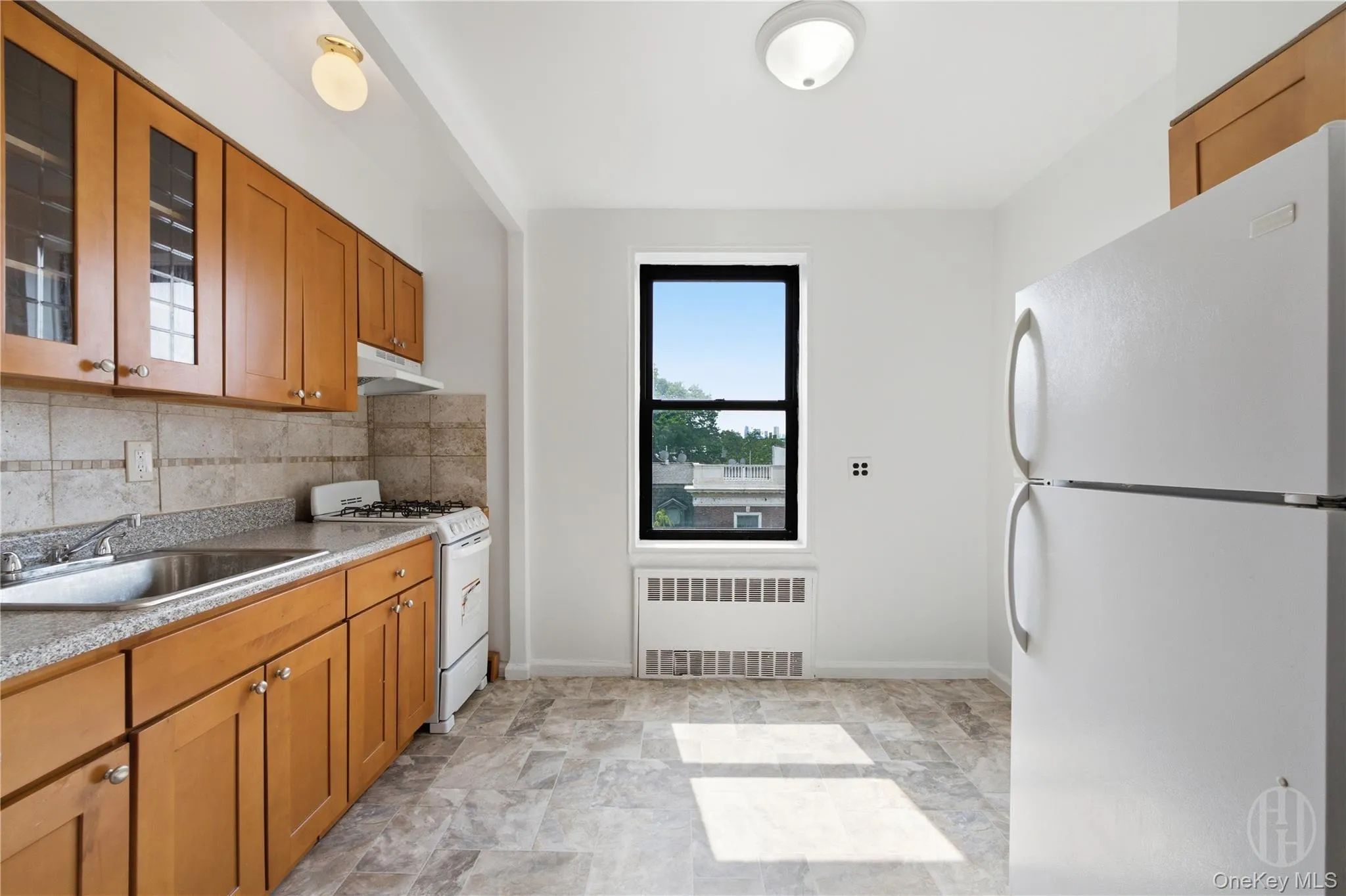 3727 86, New York, NY, 2 Rooms Rooms,1 BathroomBathrooms,Residential,For Rent,86,0,1013862 3727 86, New York, NY, 2 Rooms Rooms,1 BathroomBathrooms,Residential,For Rent,86,0,1013862