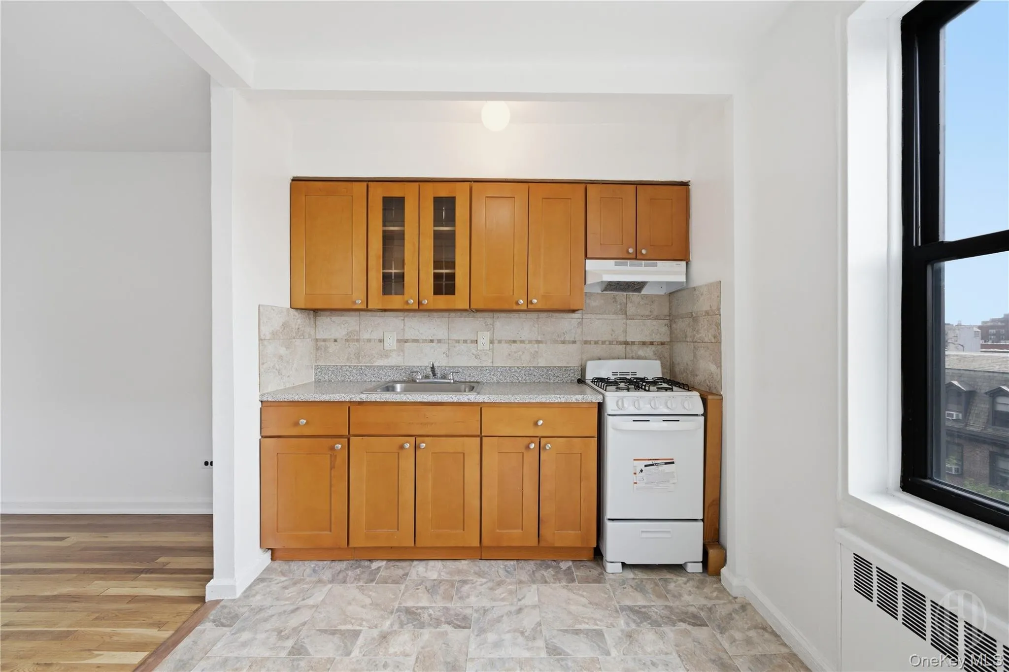 3727 86, New York, NY, 2 Rooms Rooms,1 BathroomBathrooms,Residential,For Rent,86,0,1013862 3727 86, New York, NY, 2 Rooms Rooms,1 BathroomBathrooms,Residential,For Rent,86,0,1013862