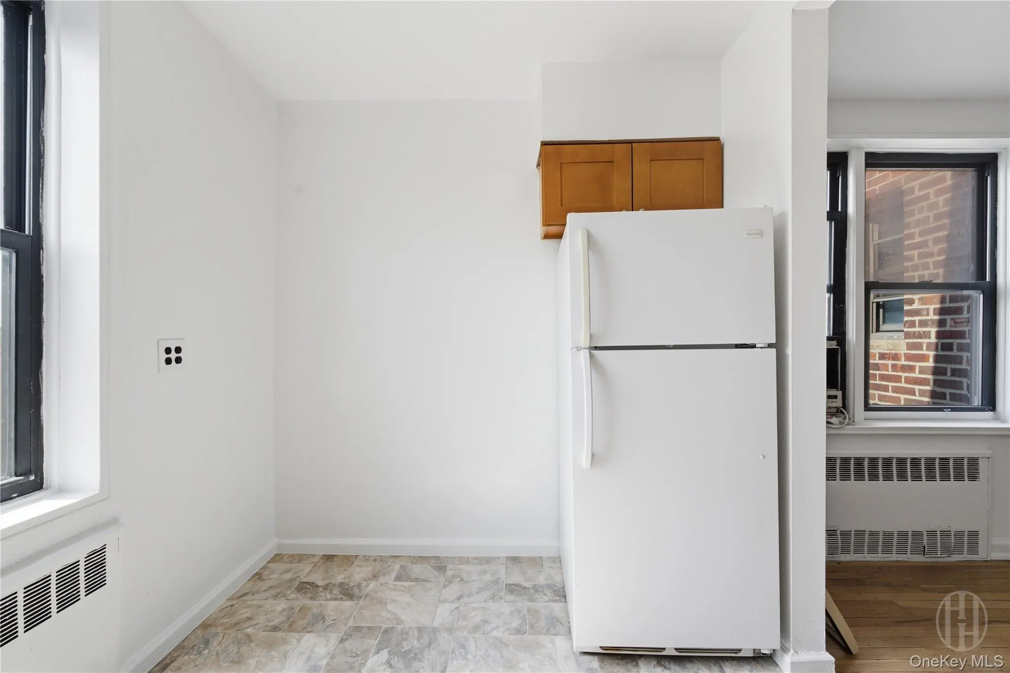 3727 86, New York, NY, 2 Rooms Rooms,1 BathroomBathrooms,Residential,For Rent,86,0,1013862 3727 86, New York, NY, 2 Rooms Rooms,1 BathroomBathrooms,Residential,For Rent,86,0,1013862