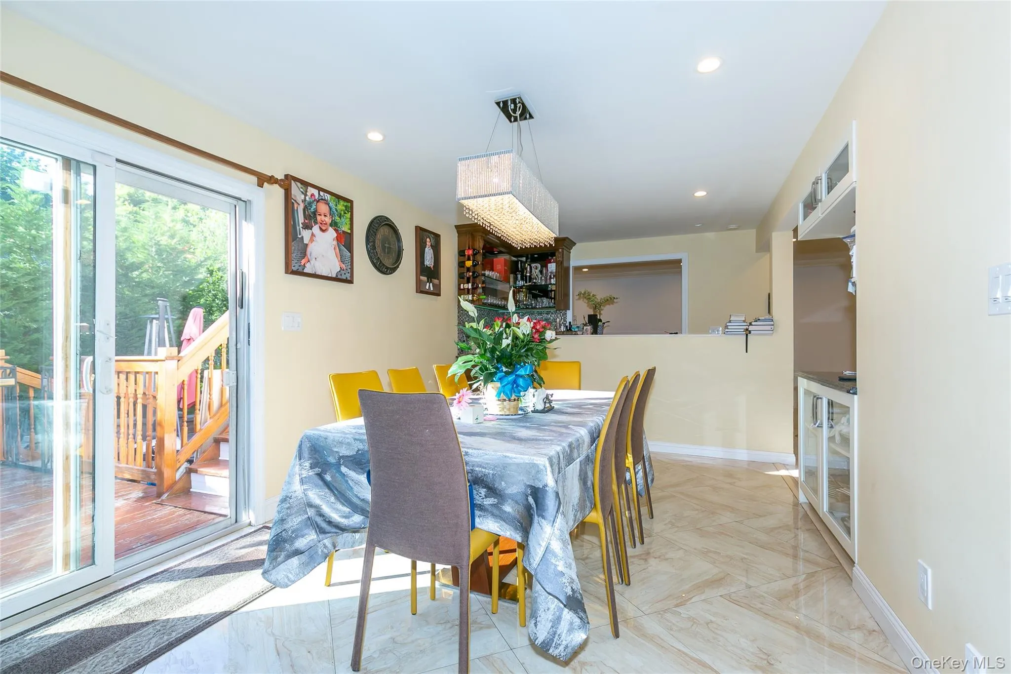 3 Edgewood Place, North Hempstead, NY, 3 Bedrooms Bedrooms, 8 Rooms Rooms,2 BathroomsBathrooms,Residential Lease,For Rent,Edgewood,0,1013868 3 Edgewood Place, North Hempstead, NY, 3 Bedrooms Bedrooms, 8 Rooms Rooms,2 BathroomsBathrooms,Residential Lease,For Rent,Edgewood,0,1013868