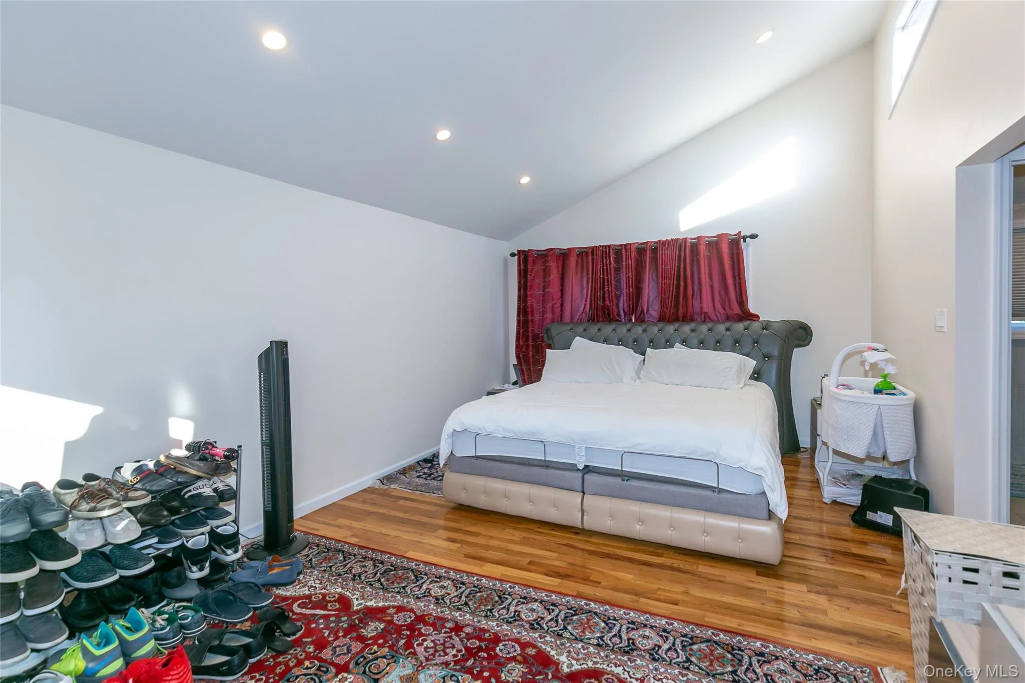 3 Edgewood Place, North Hempstead, NY, 3 Bedrooms Bedrooms, 8 Rooms Rooms,2 BathroomsBathrooms,Residential Lease,For Rent,Edgewood,0,1013868 3 Edgewood Place, North Hempstead, NY, 3 Bedrooms Bedrooms, 8 Rooms Rooms,2 BathroomsBathrooms,Residential Lease,For Rent,Edgewood,0,1013868