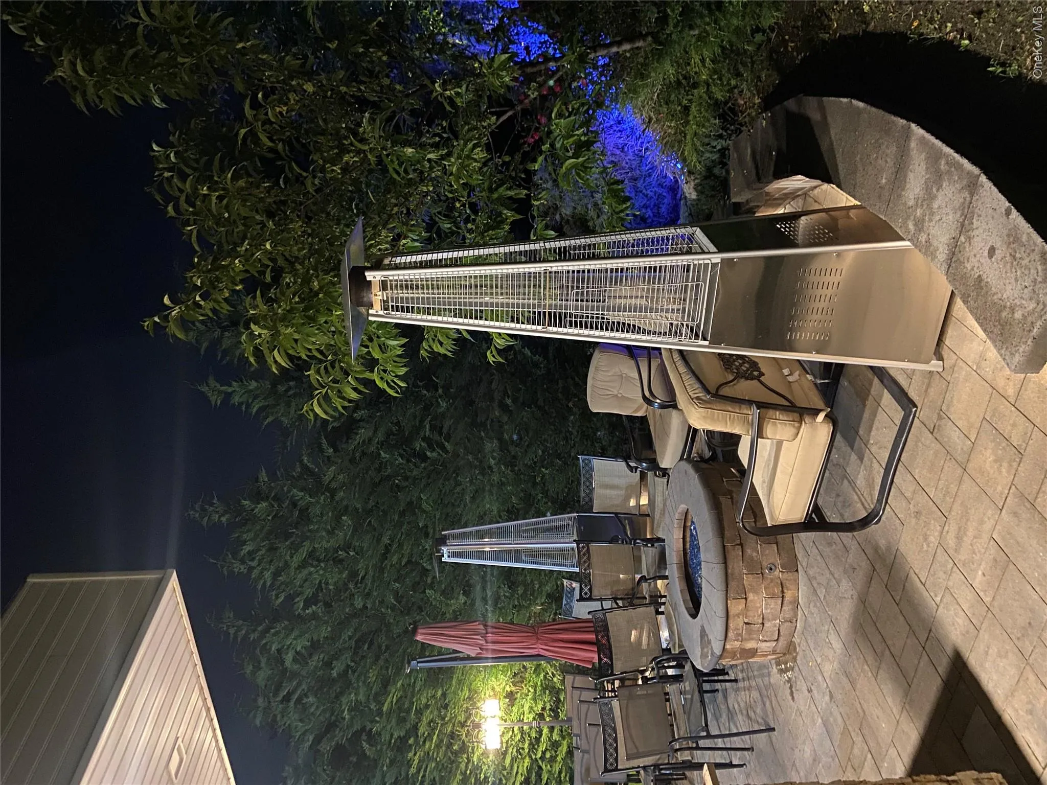 3 Edgewood Place, North Hempstead, NY, 3 Bedrooms Bedrooms, 8 Rooms Rooms,2 BathroomsBathrooms,Residential Lease,For Rent,Edgewood,0,1013868 3 Edgewood Place, North Hempstead, NY, 3 Bedrooms Bedrooms, 8 Rooms Rooms,2 BathroomsBathrooms,Residential Lease,For Rent,Edgewood,0,1013868