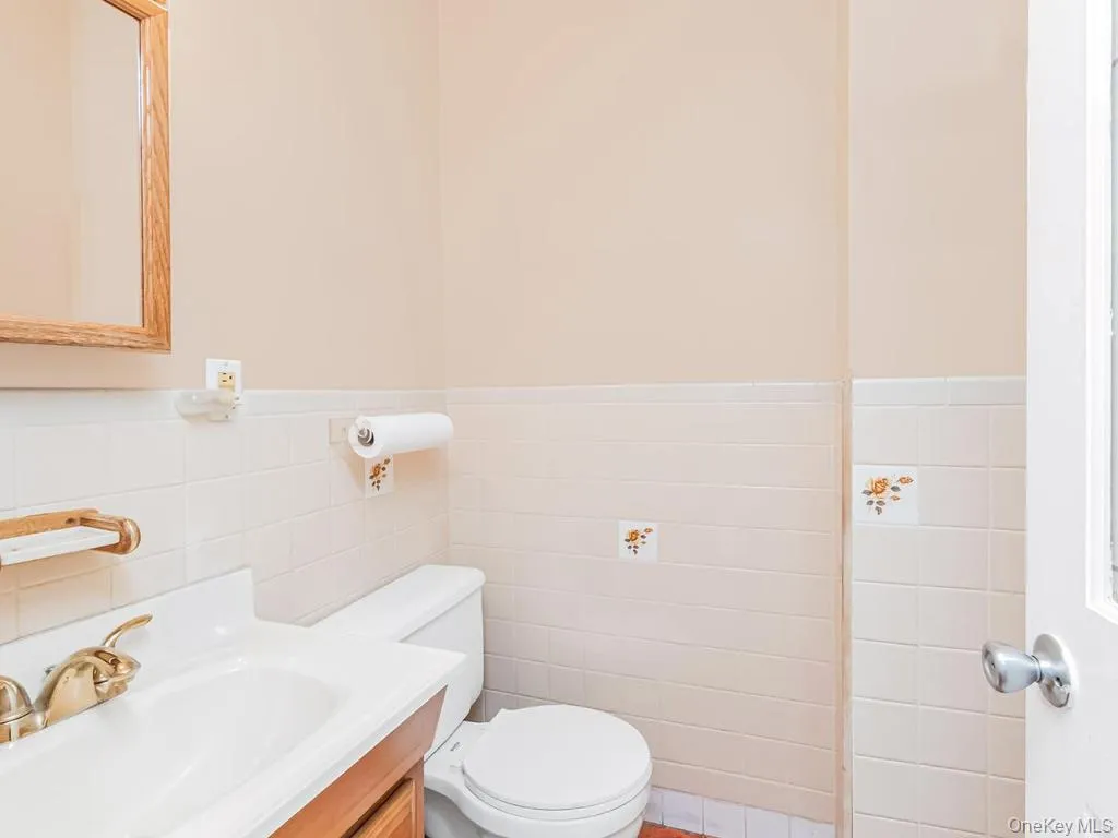 772 Home Street, New York, NY, 3 Bedrooms Bedrooms, 6 Rooms Rooms,1 BathroomBathrooms,Residential,For Rent,Home,0,KEY1013869 772 Home Street, New York, NY, 3 Bedrooms Bedrooms, 6 Rooms Rooms,1 BathroomBathrooms,Residential,For Rent,Home,0,KEY1013869