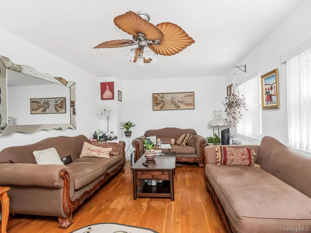 772 Home Street, New York, NY, 3 Bedrooms Bedrooms, 6 Rooms Rooms,1 BathroomBathrooms,Residential,For Rent,Home,0,KEY1013869 772 Home Street, New York, NY, 3 Bedrooms Bedrooms, 6 Rooms Rooms,1 BathroomBathrooms,Residential,For Rent,Home,0,KEY1013869