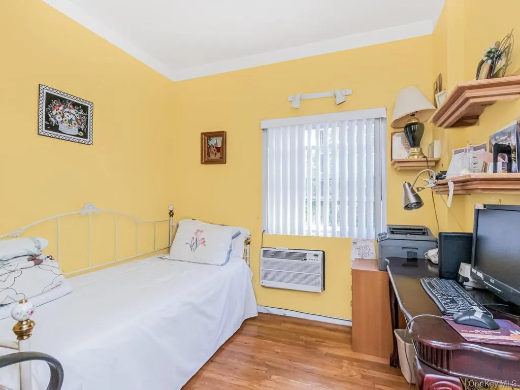 772 Home Street, New York, NY, 3 Bedrooms Bedrooms, 6 Rooms Rooms,1 BathroomBathrooms,Residential,For Rent,Home,0,KEY1013869 772 Home Street, New York, NY, 3 Bedrooms Bedrooms, 6 Rooms Rooms,1 BathroomBathrooms,Residential,For Rent,Home,0,KEY1013869