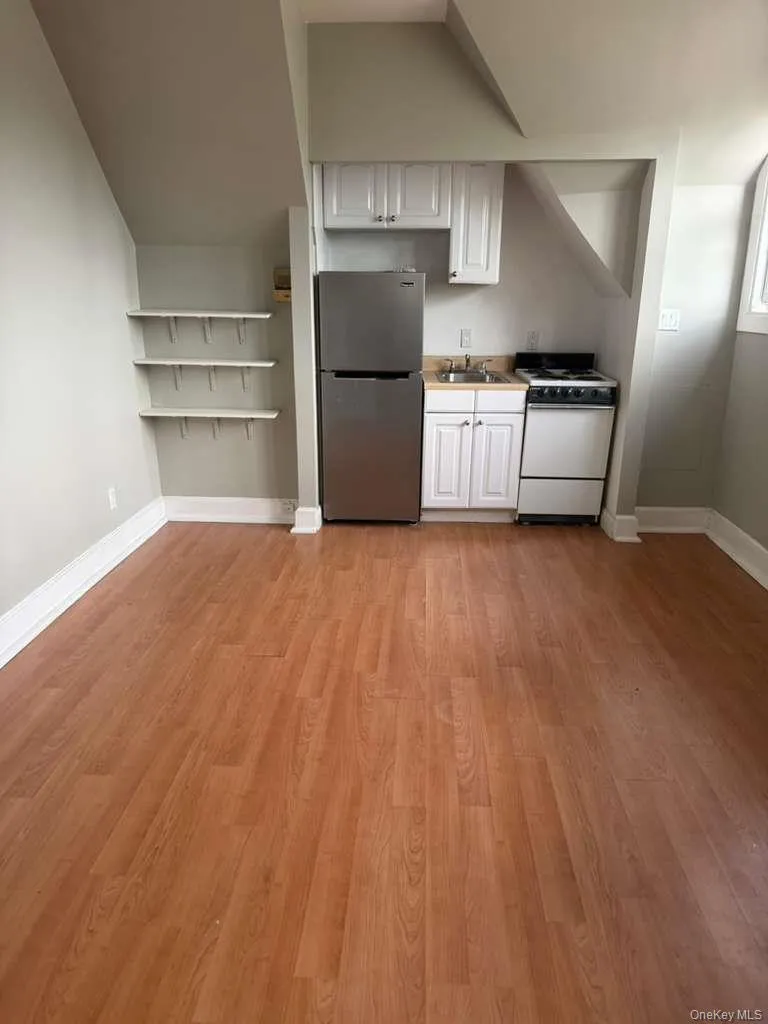 1 Station Square, New York, NY, 2 Rooms Rooms,1 BathroomBathrooms,Residential,For Rent,Square,0,1013872 1 Station Square, New York, NY, 2 Rooms Rooms,1 BathroomBathrooms,Residential,For Rent,Square,0,1013872