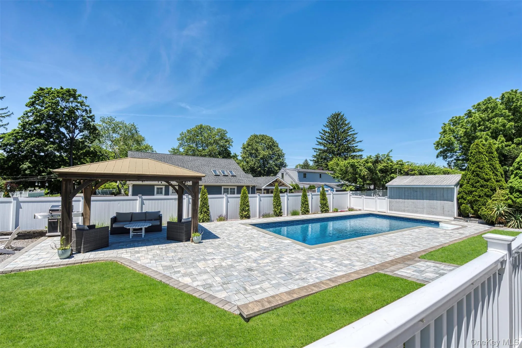 19 Alyssum Avenue, Huntington, NY, 4 Bedrooms Bedrooms, 8 Rooms Rooms,2 BathroomsBathrooms,Residential,For Rent,Alyssum,0,1013882 19 Alyssum Avenue, Huntington, NY, 4 Bedrooms Bedrooms, 8 Rooms Rooms,2 BathroomsBathrooms,Residential,For Rent,Alyssum,0,1013882