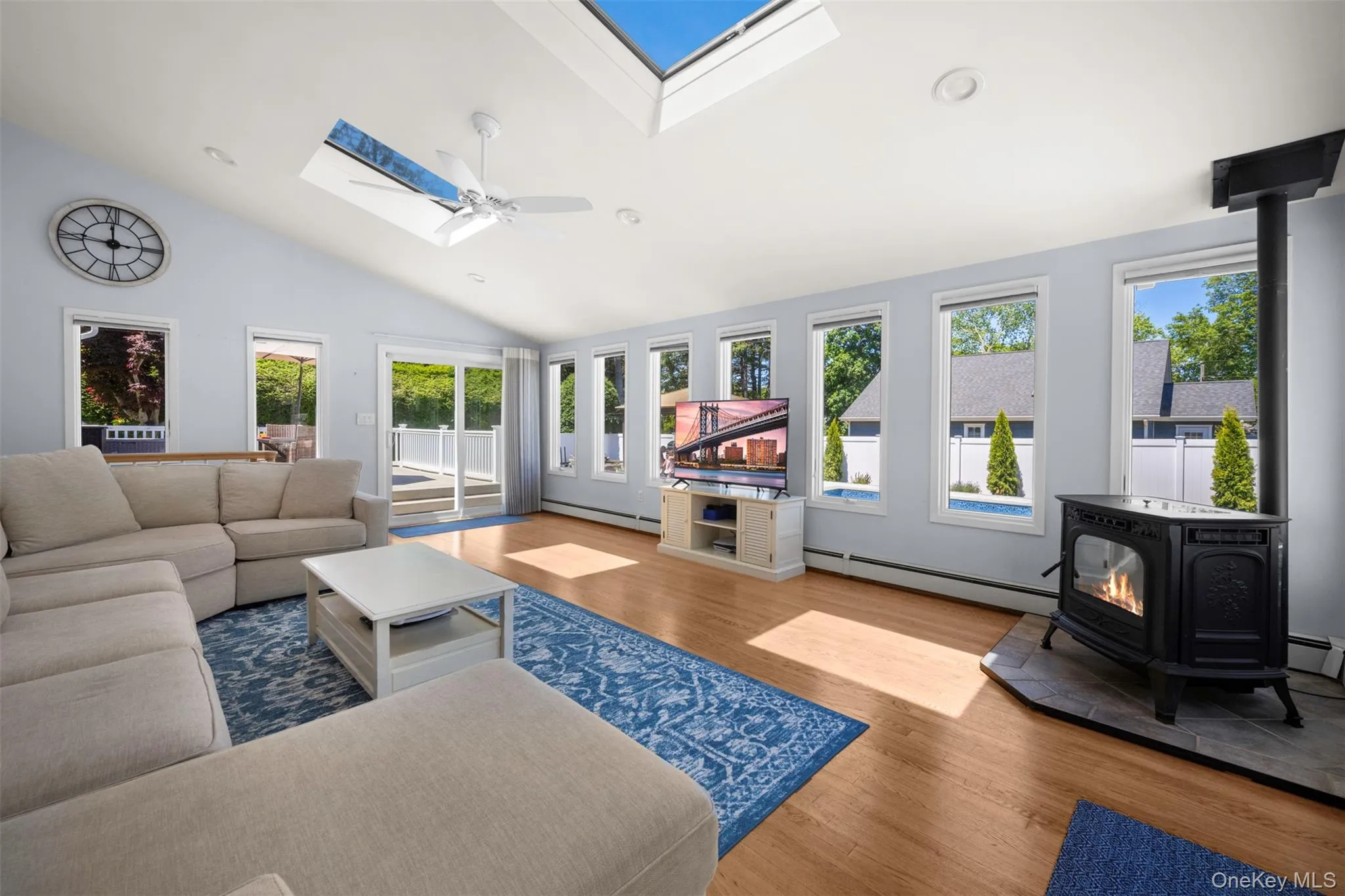 19 Alyssum Avenue, Huntington, NY, 4 Bedrooms Bedrooms, 8 Rooms Rooms,2 BathroomsBathrooms,Residential,For Rent,Alyssum,0,1013882 19 Alyssum Avenue, Huntington, NY, 4 Bedrooms Bedrooms, 8 Rooms Rooms,2 BathroomsBathrooms,Residential,For Rent,Alyssum,0,1013882
