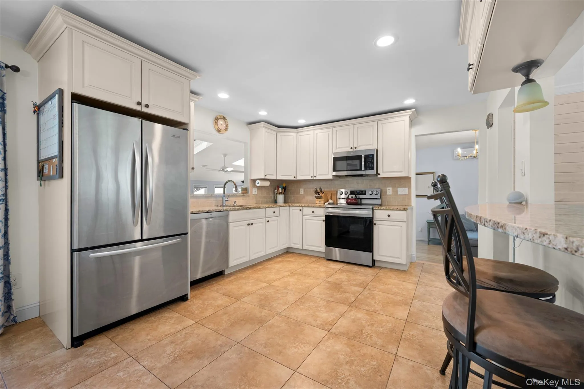 19 Alyssum Avenue, Huntington, NY, 4 Bedrooms Bedrooms, 8 Rooms Rooms,2 BathroomsBathrooms,Residential,For Rent,Alyssum,0,1013882 19 Alyssum Avenue, Huntington, NY, 4 Bedrooms Bedrooms, 8 Rooms Rooms,2 BathroomsBathrooms,Residential,For Rent,Alyssum,0,1013882