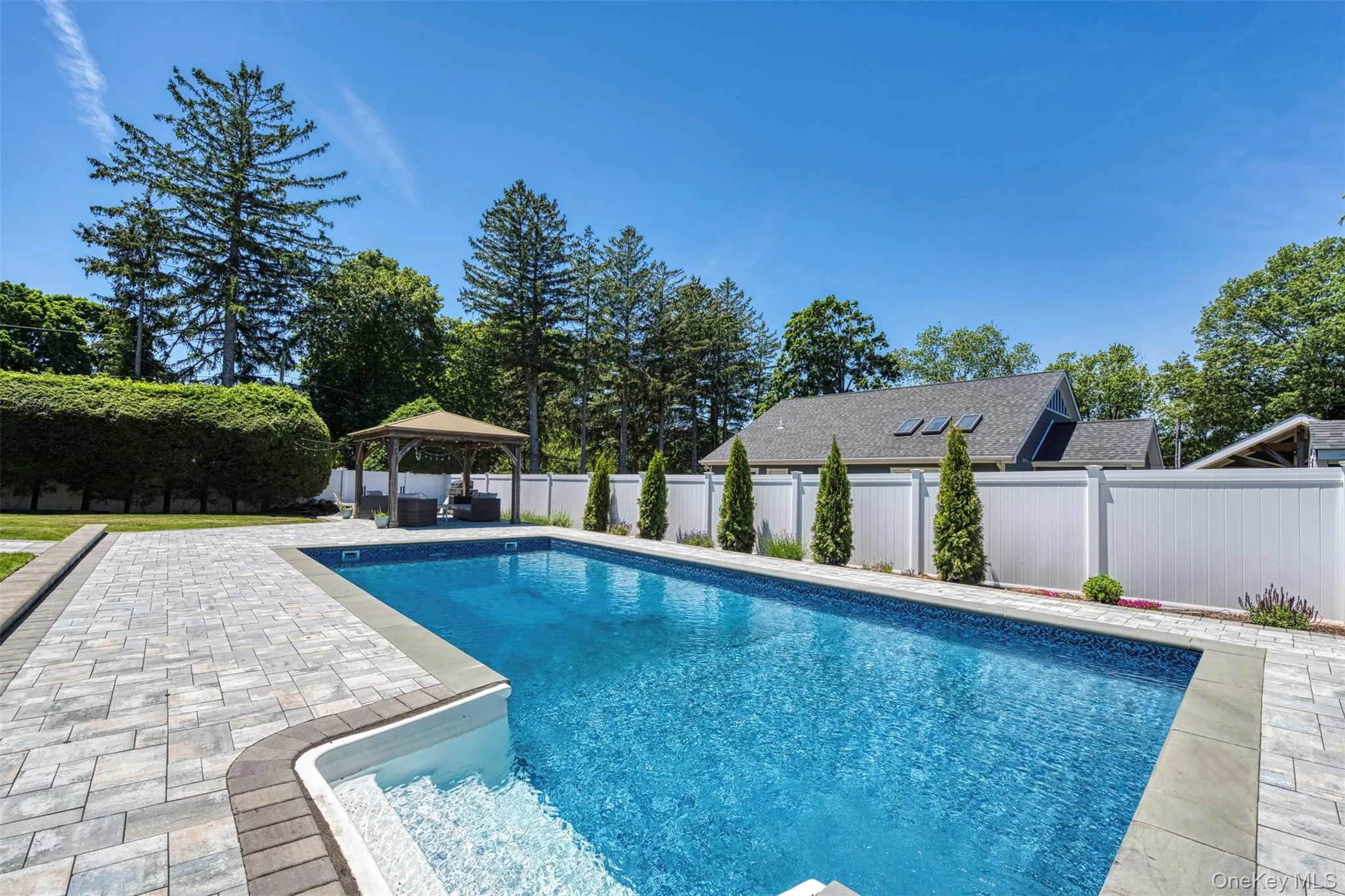 19 Alyssum Avenue, Huntington, NY, 4 Bedrooms Bedrooms, 8 Rooms Rooms,2 BathroomsBathrooms,Residential,For Rent,Alyssum,0,1013882 19 Alyssum Avenue, Huntington, NY, 4 Bedrooms Bedrooms, 8 Rooms Rooms,2 BathroomsBathrooms,Residential,For Rent,Alyssum,0,1013882