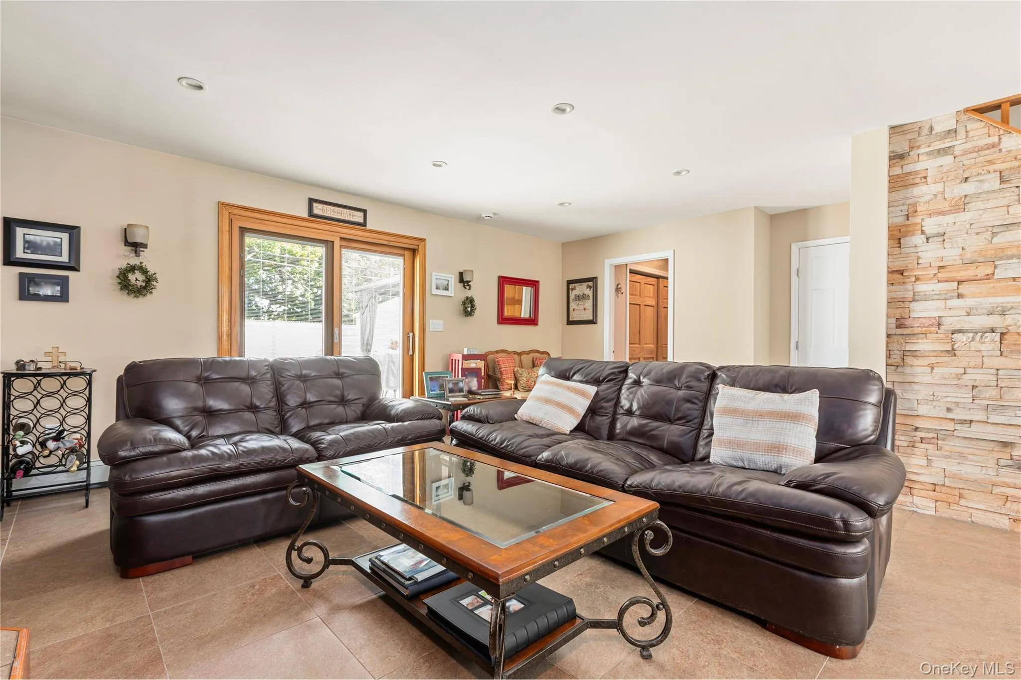 51 Cliff Lane, Hempstead, NY, 3 Bedrooms Bedrooms, 8 Rooms Rooms,2 BathroomsBathrooms,Residential,For Rent,Cliff,0,1013886 51 Cliff Lane, Hempstead, NY, 3 Bedrooms Bedrooms, 8 Rooms Rooms,2 BathroomsBathrooms,Residential,For Rent,Cliff,0,1013886