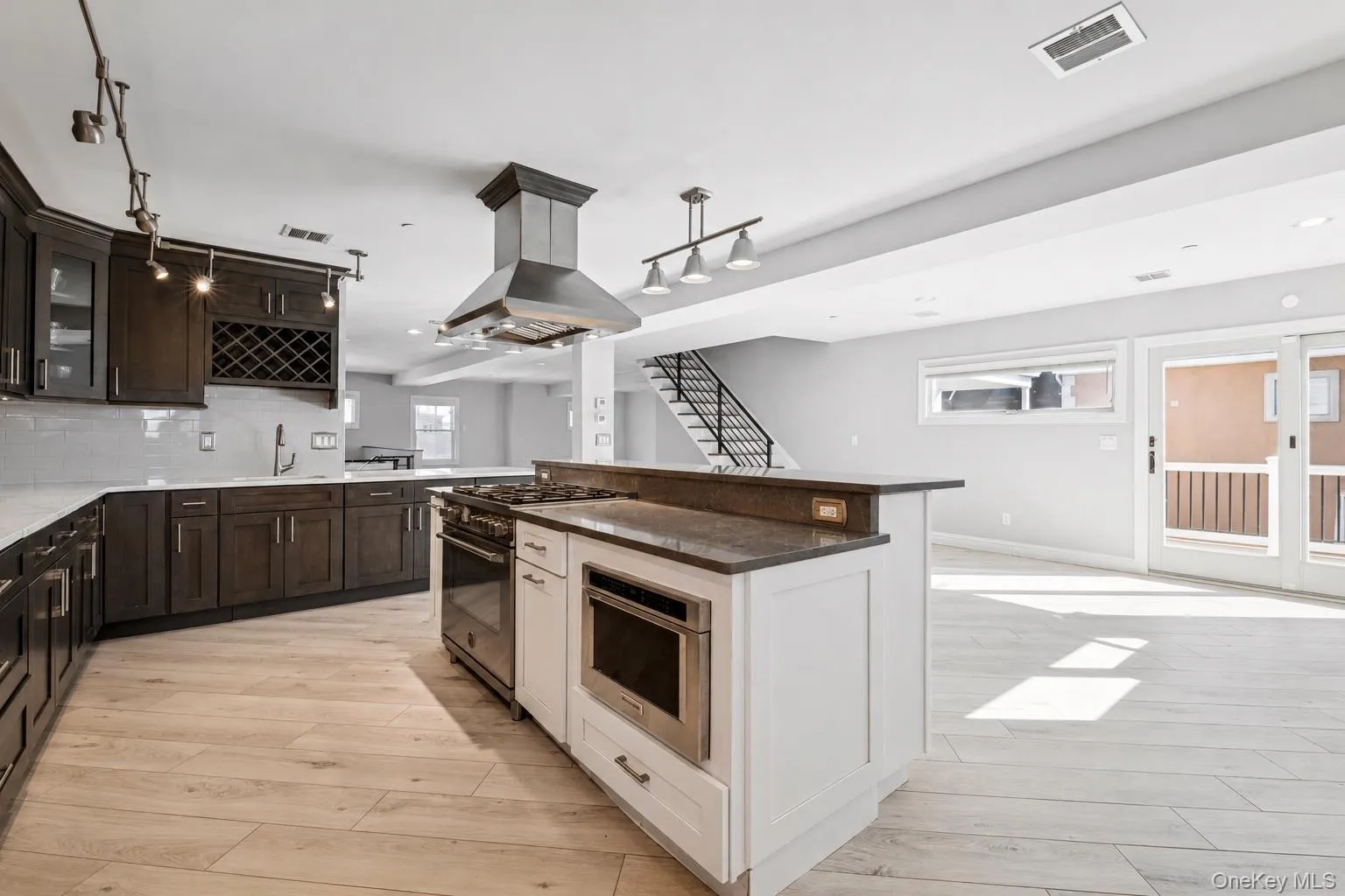 71 Michigan Street, Long Beach, NY, 5 Bedrooms Bedrooms, 13 Rooms Rooms,3 BathroomsBathrooms,Residential,For Rent,Michigan,0,1013894 71 Michigan Street, Long Beach, NY, 5 Bedrooms Bedrooms, 13 Rooms Rooms,3 BathroomsBathrooms,Residential,For Rent,Michigan,0,1013894