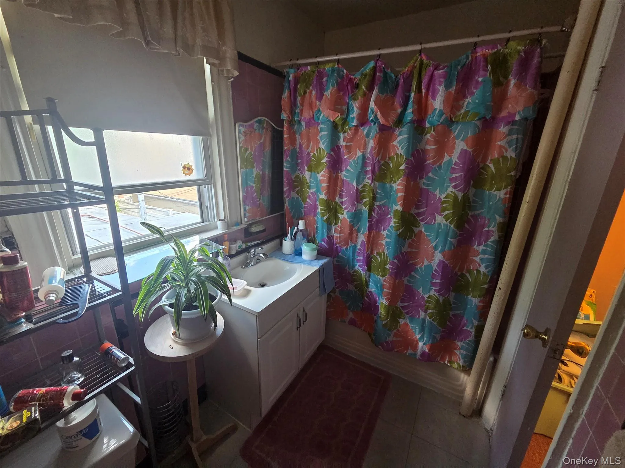 2726 Holland Avenue, New York, NY, 1 Bedroom Bedrooms, 4 Rooms Rooms,1 BathroomBathrooms,Residential Lease,For Rent,Holland,0,KEY1013896 2726 Holland Avenue, New York, NY, 1 Bedroom Bedrooms, 4 Rooms Rooms,1 BathroomBathrooms,Residential Lease,For Rent,Holland,0,KEY1013896