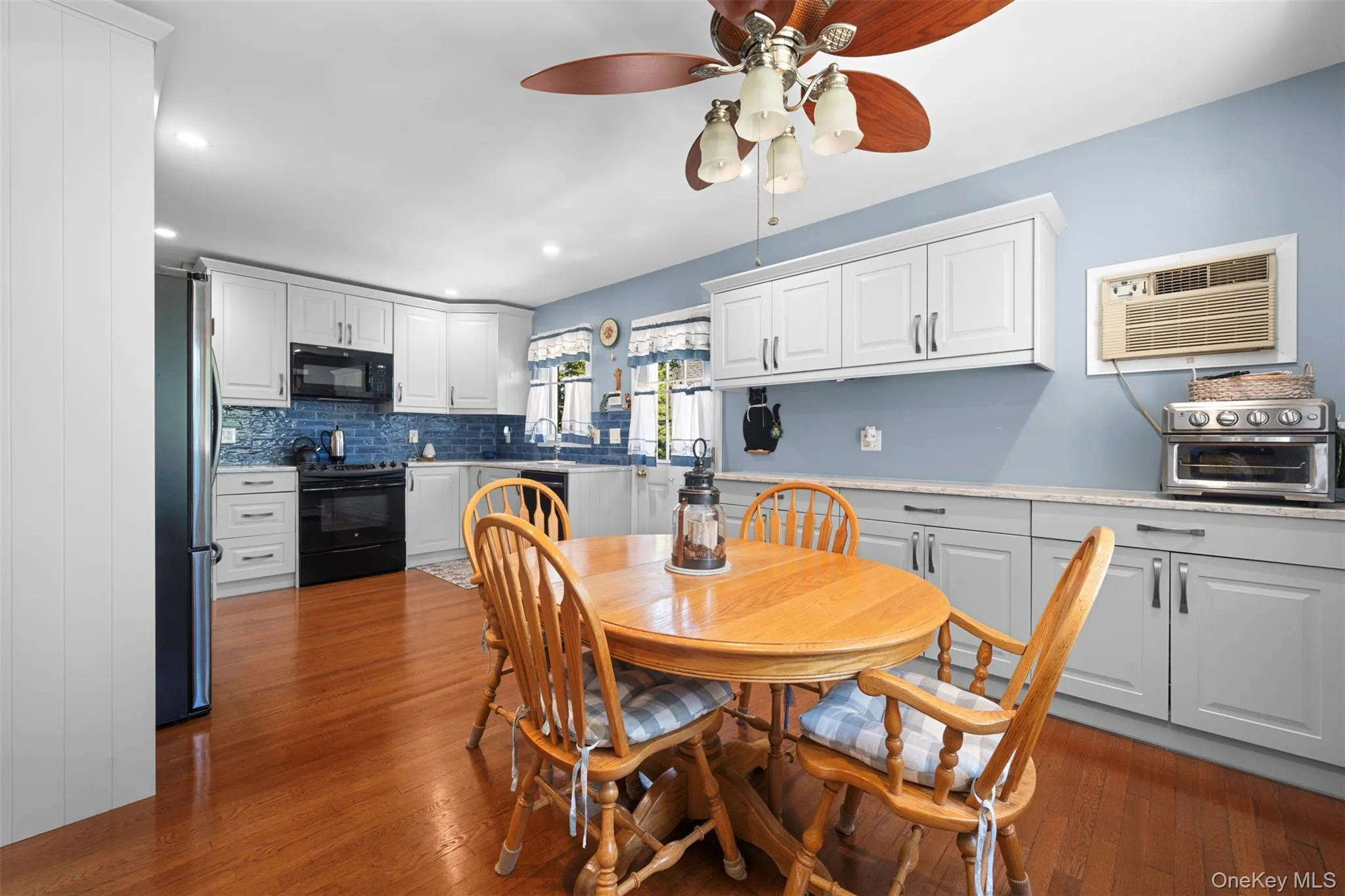 2389 Lindy Road, Hempstead, NY, 4 Bedrooms Bedrooms, 6 Rooms Rooms,1 BathroomBathrooms,Residential,For Rent,Lindy,0,1013902 2389 Lindy Road, Hempstead, NY, 4 Bedrooms Bedrooms, 6 Rooms Rooms,1 BathroomBathrooms,Residential,For Rent,Lindy,0,1013902
