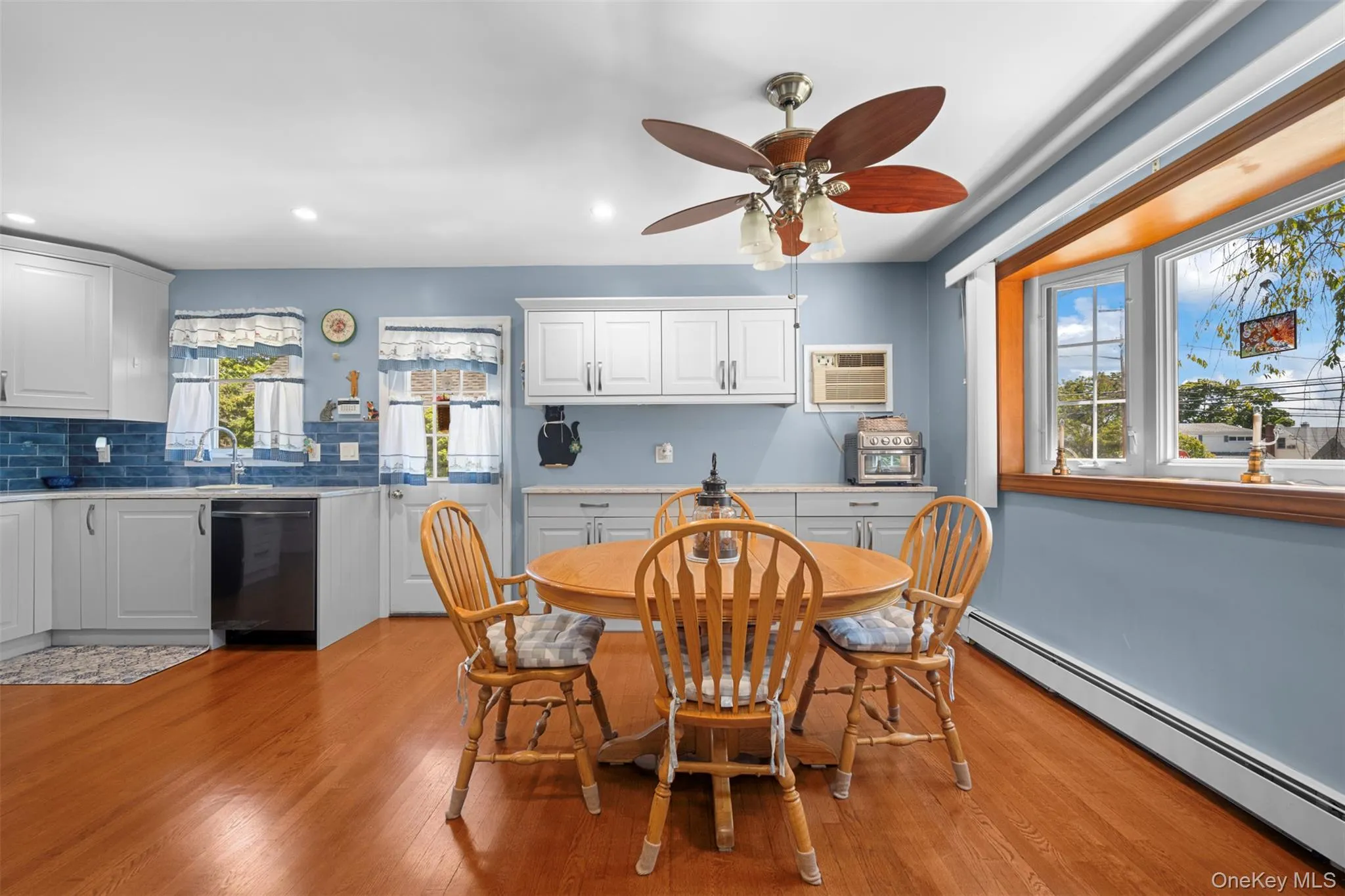 2389 Lindy Road, Hempstead, NY, 4 Bedrooms Bedrooms, 6 Rooms Rooms,1 BathroomBathrooms,Residential,For Rent,Lindy,0,1013902 2389 Lindy Road, Hempstead, NY, 4 Bedrooms Bedrooms, 6 Rooms Rooms,1 BathroomBathrooms,Residential,For Rent,Lindy,0,1013902