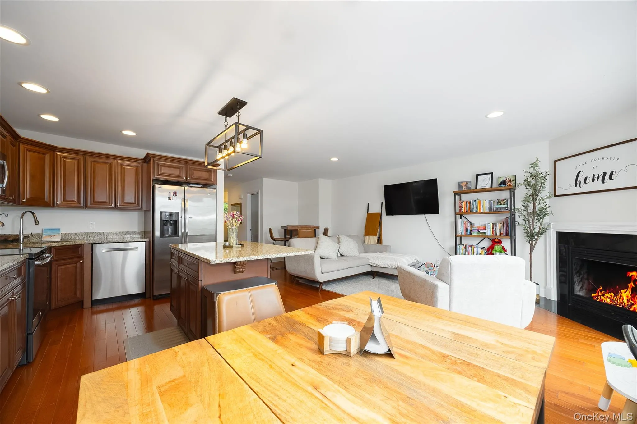 320 Hudson View Terrace, Hyde Park, NY, 2 Bedrooms Bedrooms, 5 Rooms Rooms,2 BathroomsBathrooms,Residential,For Rent,Hudson View,0,1013906 320 Hudson View Terrace, Hyde Park, NY, 2 Bedrooms Bedrooms, 5 Rooms Rooms,2 BathroomsBathrooms,Residential,For Rent,Hudson View,0,1013906
