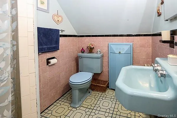 8152 249th Street, New York, NY, 4 Bedrooms Bedrooms, 7 Rooms Rooms,2 BathroomsBathrooms,Residential,For Rent,249th,0,KEY1013907 8152 249th Street, New York, NY, 4 Bedrooms Bedrooms, 7 Rooms Rooms,2 BathroomsBathrooms,Residential,For Rent,249th,0,KEY1013907