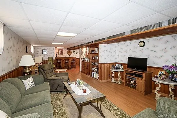 8152 249th Street, New York, NY, 4 Bedrooms Bedrooms, 7 Rooms Rooms,2 BathroomsBathrooms,Residential,For Rent,249th,0,KEY1013907 8152 249th Street, New York, NY, 4 Bedrooms Bedrooms, 7 Rooms Rooms,2 BathroomsBathrooms,Residential,For Rent,249th,0,KEY1013907