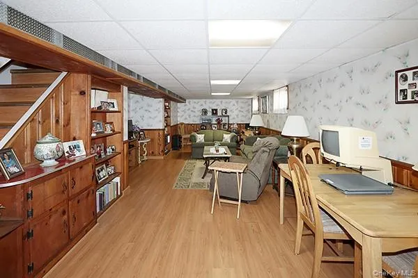 8152 249th Street, New York, NY, 4 Bedrooms Bedrooms, 7 Rooms Rooms,2 BathroomsBathrooms,Residential,For Rent,249th,0,KEY1013907 8152 249th Street, New York, NY, 4 Bedrooms Bedrooms, 7 Rooms Rooms,2 BathroomsBathrooms,Residential,For Rent,249th,0,KEY1013907