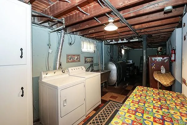 8152 249th Street, New York, NY, 4 Bedrooms Bedrooms, 7 Rooms Rooms,2 BathroomsBathrooms,Residential,For Rent,249th,0,KEY1013907 8152 249th Street, New York, NY, 4 Bedrooms Bedrooms, 7 Rooms Rooms,2 BathroomsBathrooms,Residential,For Rent,249th,0,KEY1013907