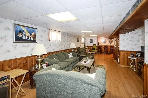8152 249th Street, New York, NY, 4 Bedrooms Bedrooms, 7 Rooms Rooms,2 BathroomsBathrooms,Residential,For Rent,249th,0,KEY1013907 8152 249th Street, New York, NY, 4 Bedrooms Bedrooms, 7 Rooms Rooms,2 BathroomsBathrooms,Residential,For Rent,249th,0,KEY1013907