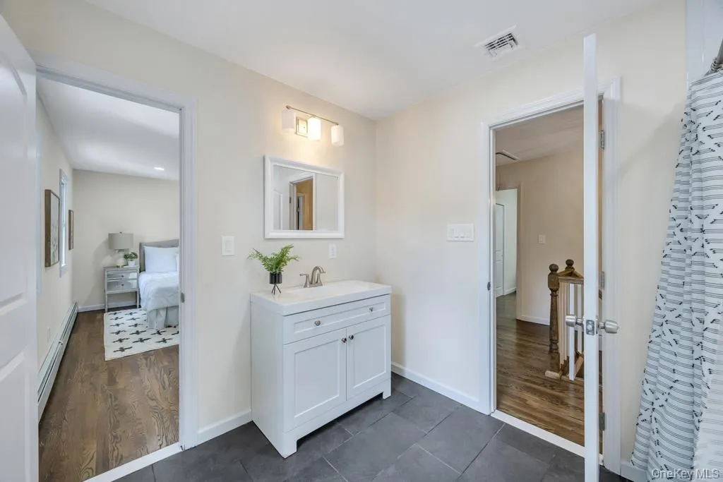 369 Dare Road, Brookhaven, NY, 4 Bedrooms Bedrooms, 8 Rooms Rooms,2 BathroomsBathrooms,Residential,For Rent,Dare,0,1013910 369 Dare Road, Brookhaven, NY, 4 Bedrooms Bedrooms, 8 Rooms Rooms,2 BathroomsBathrooms,Residential,For Rent,Dare,0,1013910