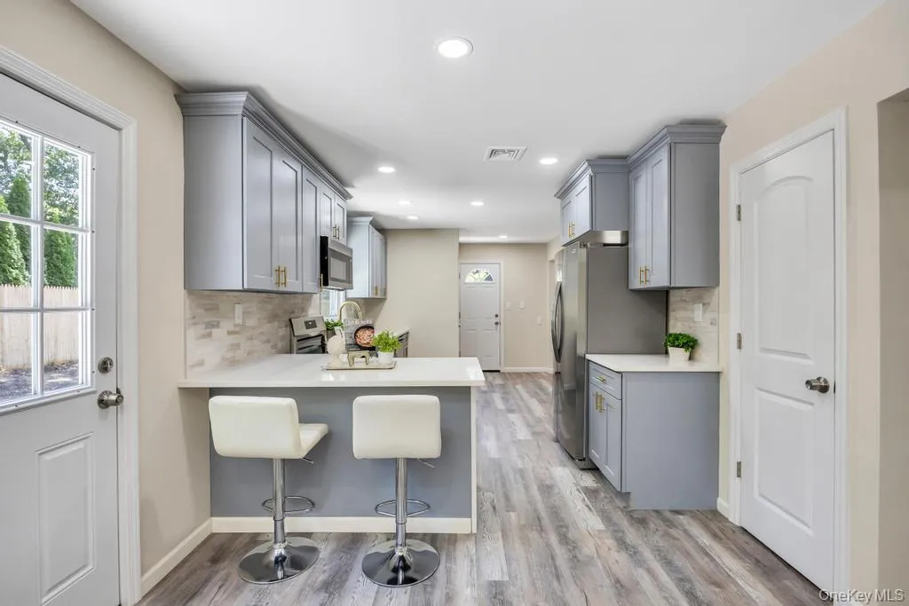 369 Dare Road, Brookhaven, NY, 4 Bedrooms Bedrooms, 8 Rooms Rooms,2 BathroomsBathrooms,Residential,For Rent,Dare,0,1013910 369 Dare Road, Brookhaven, NY, 4 Bedrooms Bedrooms, 8 Rooms Rooms,2 BathroomsBathrooms,Residential,For Rent,Dare,0,1013910