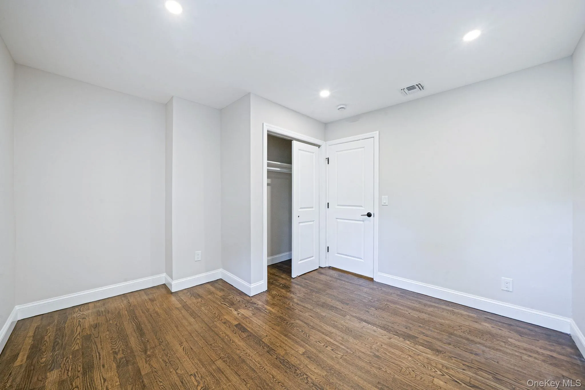 50 Orchard Drive, Smithtown, NY, 4 Bedrooms Bedrooms, 8 Rooms Rooms,2 BathroomsBathrooms,Residential,For Rent,Orchard,0,1013914 50 Orchard Drive, Smithtown, NY, 4 Bedrooms Bedrooms, 8 Rooms Rooms,2 BathroomsBathrooms,Residential,For Rent,Orchard,0,1013914