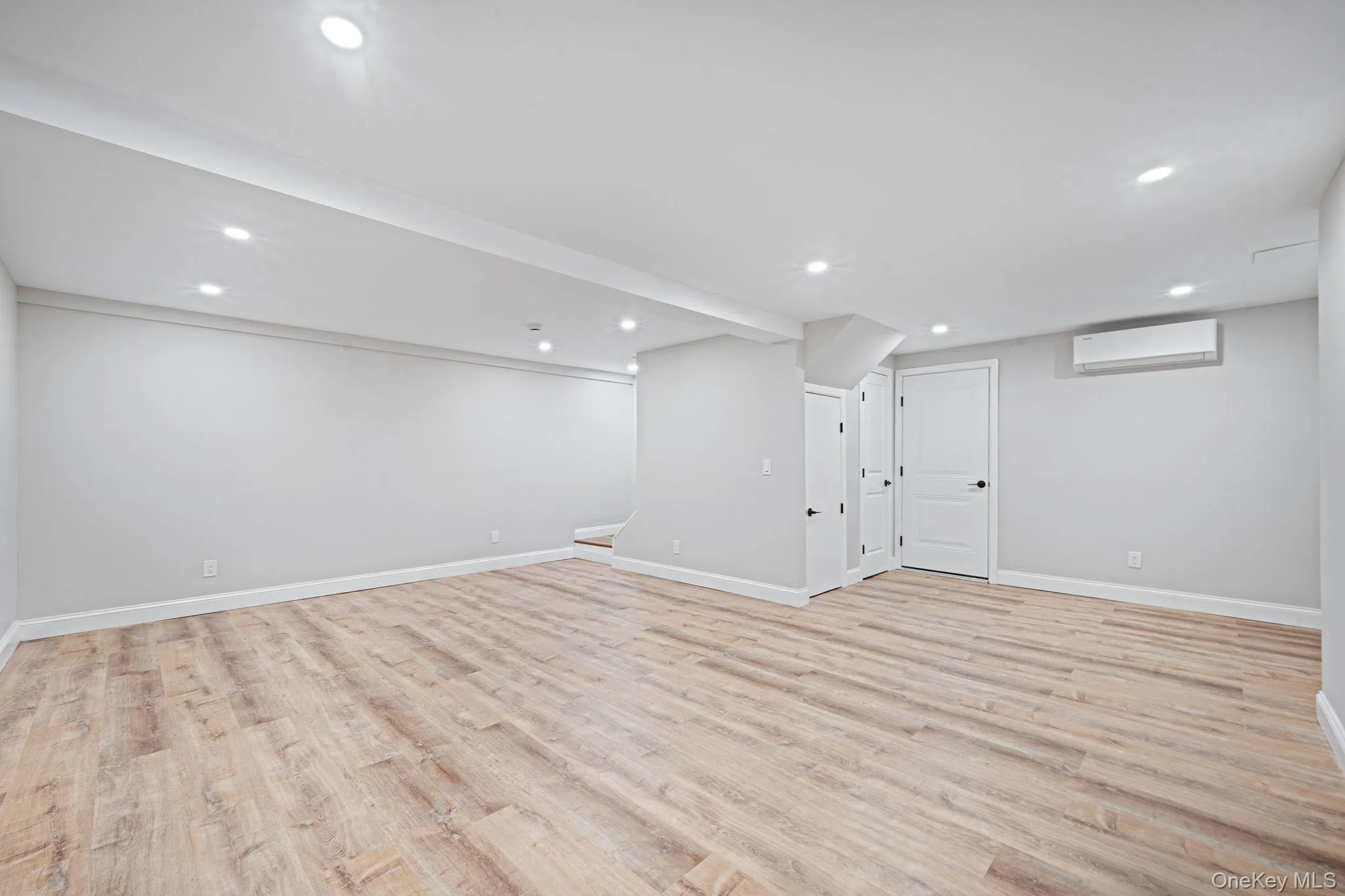 50 Orchard Drive, Smithtown, NY, 4 Bedrooms Bedrooms, 8 Rooms Rooms,2 BathroomsBathrooms,Residential,For Rent,Orchard,0,1013914 50 Orchard Drive, Smithtown, NY, 4 Bedrooms Bedrooms, 8 Rooms Rooms,2 BathroomsBathrooms,Residential,For Rent,Orchard,0,1013914