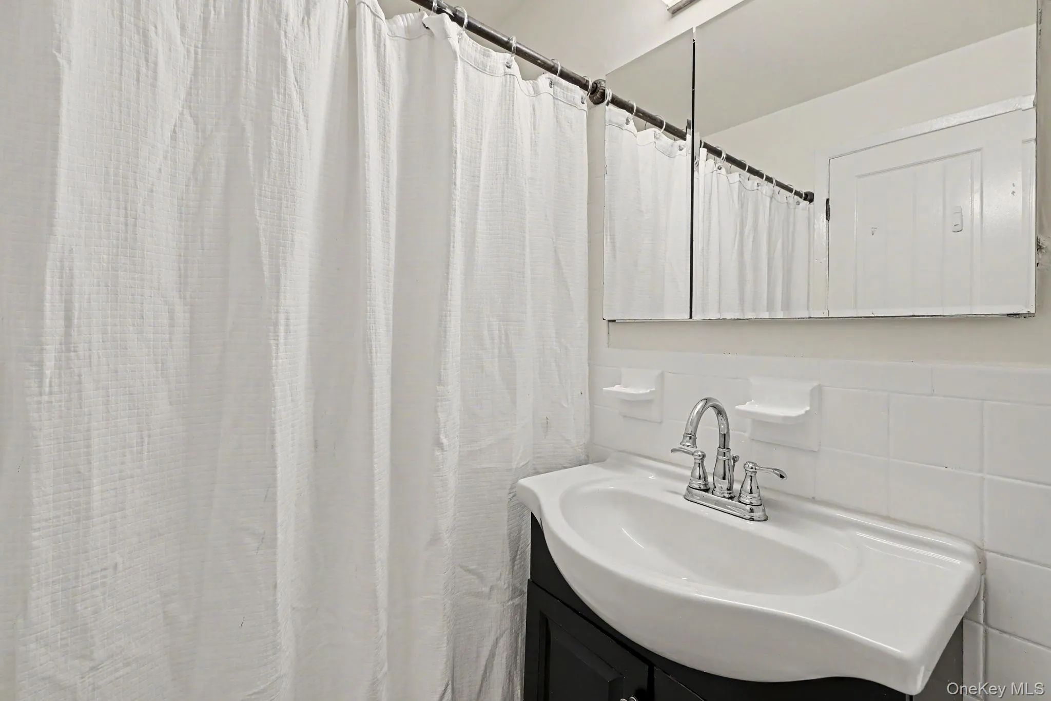 2241 Palmer Avenue, New Rochelle, NY, 1 Room Rooms,1 BathroomBathrooms,Residential,For Rent,Palmer,0,1013915 2241 Palmer Avenue, New Rochelle, NY, 1 Room Rooms,1 BathroomBathrooms,Residential,For Rent,Palmer,0,1013915