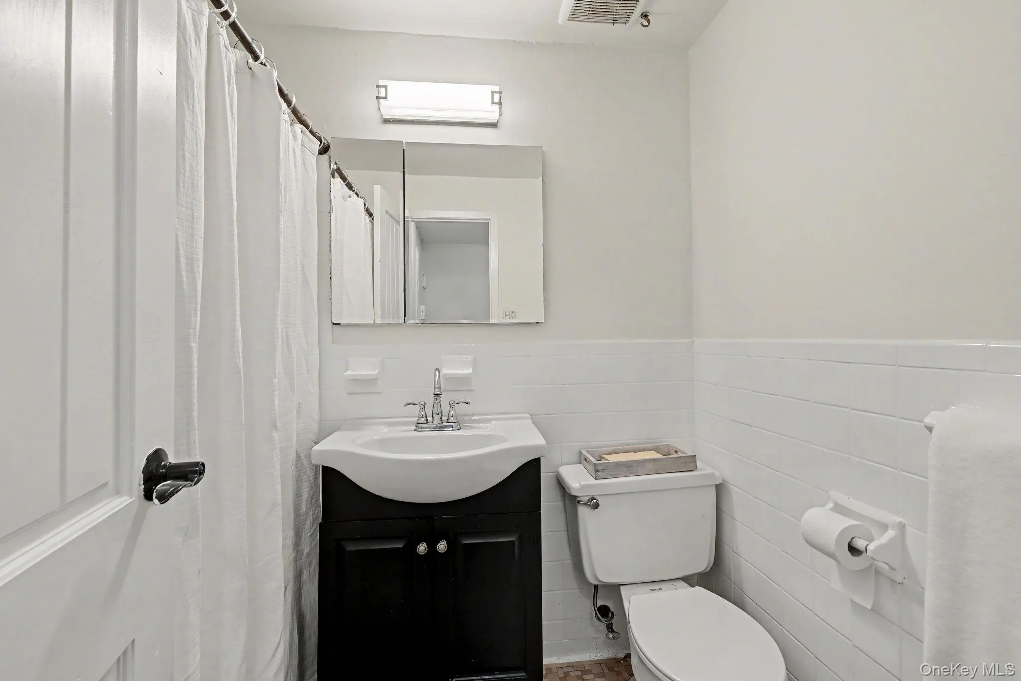 2241 Palmer Avenue, New Rochelle, NY, 1 Room Rooms,1 BathroomBathrooms,Residential,For Rent,Palmer,0,1013915 2241 Palmer Avenue, New Rochelle, NY, 1 Room Rooms,1 BathroomBathrooms,Residential,For Rent,Palmer,0,1013915