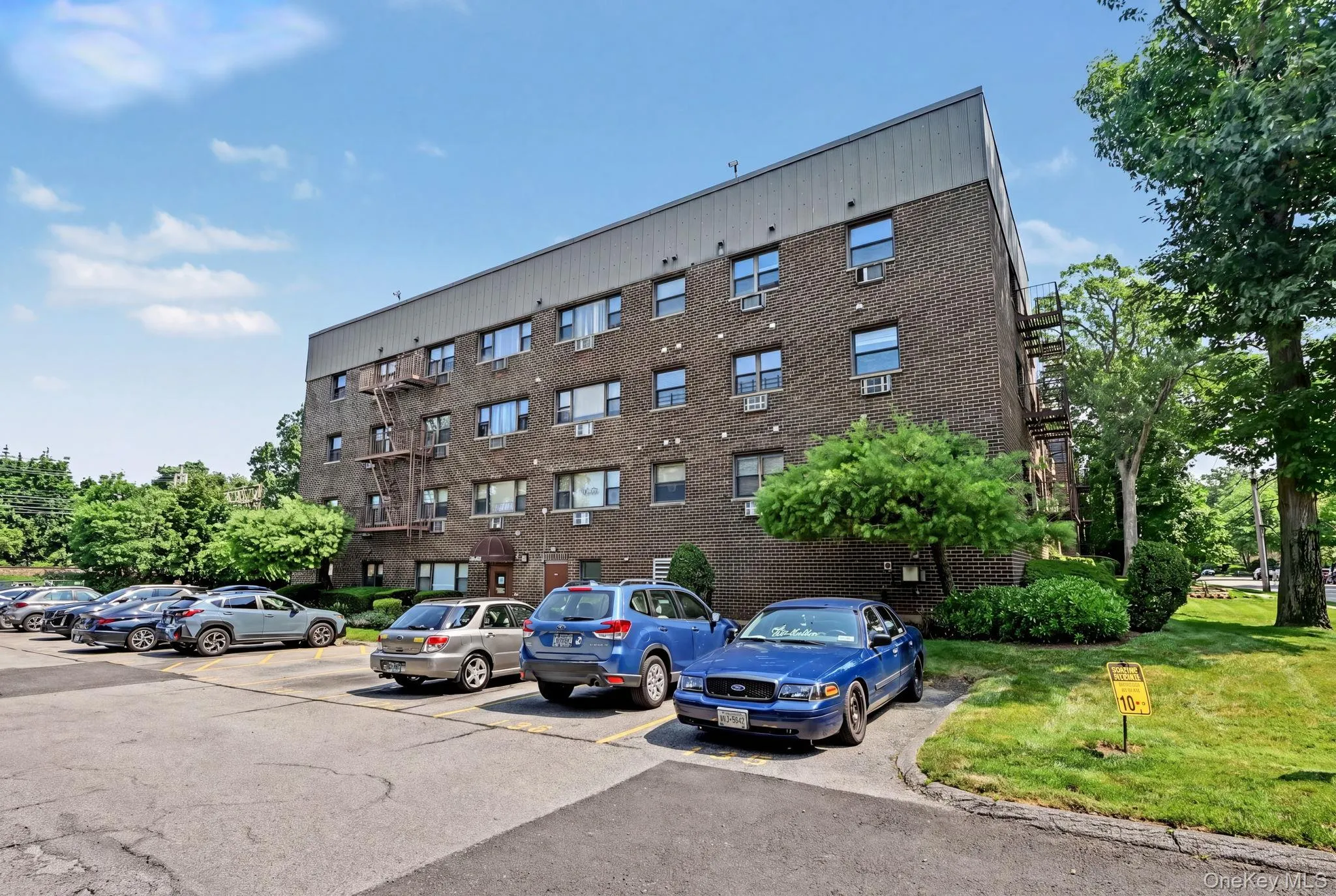2241 Palmer Avenue, New Rochelle, NY, 1 Room Rooms,1 BathroomBathrooms,Residential,For Rent,Palmer,0,1013915 2241 Palmer Avenue, New Rochelle, NY, 1 Room Rooms,1 BathroomBathrooms,Residential,For Rent,Palmer,0,1013915