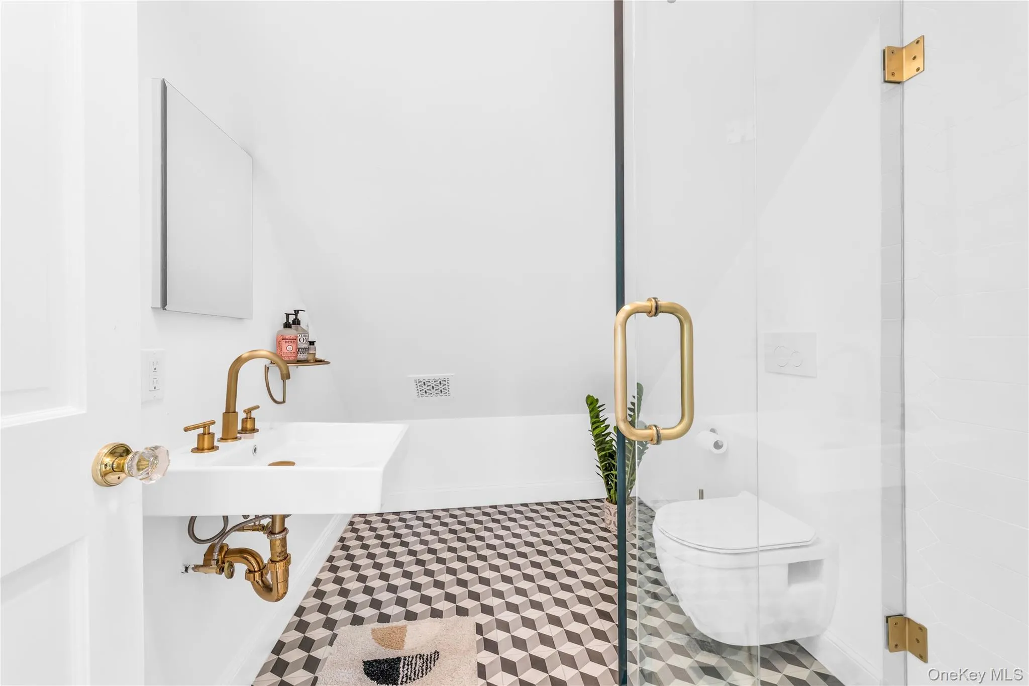 68 Howells Point Road, Brookhaven, NY, 5 Bedrooms Bedrooms, 12 Rooms Rooms,5 BathroomsBathrooms,Residential,For Rent,Howells Point,0,1013917 68 Howells Point Road, Brookhaven, NY, 5 Bedrooms Bedrooms, 12 Rooms Rooms,5 BathroomsBathrooms,Residential,For Rent,Howells Point,0,1013917