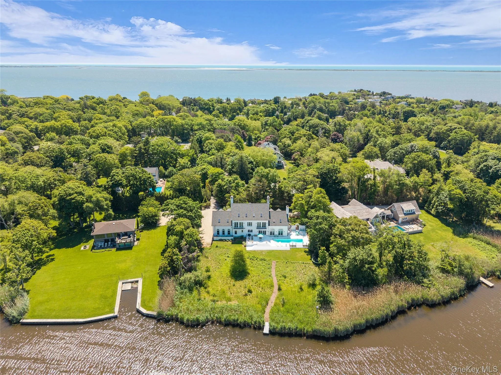 68 Howells Point Road, Brookhaven, NY, 5 Bedrooms Bedrooms, 12 Rooms Rooms,5 BathroomsBathrooms,Residential,For Rent,Howells Point,0,1013917 68 Howells Point Road, Brookhaven, NY, 5 Bedrooms Bedrooms, 12 Rooms Rooms,5 BathroomsBathrooms,Residential,For Rent,Howells Point,0,1013917