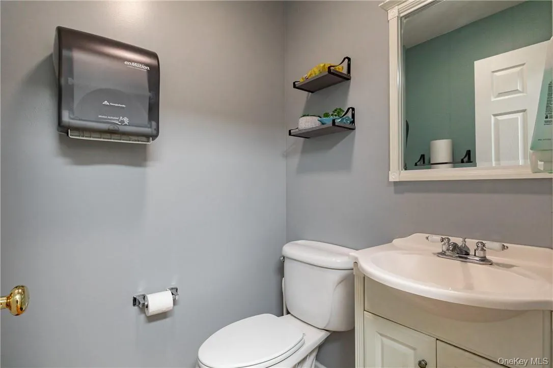 72 Airport Drive, Wappinger, NY, ,Commercial Lease,For Rent,Airport,0,1013919 72 Airport Drive, Wappinger, NY, ,Commercial Lease,For Rent,Airport,0,1013919