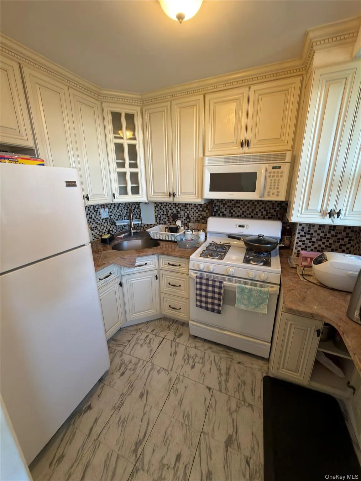 97-10 62nd Drive, New York, NY, 1 Bedroom Bedrooms, 4 Rooms Rooms,1 BathroomBathrooms,Residential Lease,For Rent,62nd,0,1013927 97-10 62nd Drive, New York, NY, 1 Bedroom Bedrooms, 4 Rooms Rooms,1 BathroomBathrooms,Residential Lease,For Rent,62nd,0,1013927