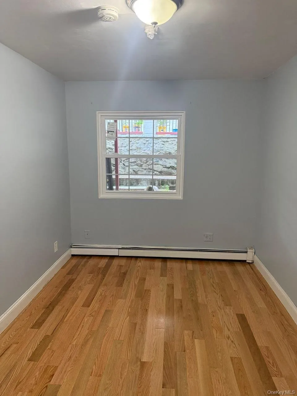 33 Harper Court, New York, NY, 2 Bedrooms Bedrooms, 5 Rooms Rooms,1 BathroomBathrooms,Residential Lease,For Rent,Harper,0,1013931 33 Harper Court, New York, NY, 2 Bedrooms Bedrooms, 5 Rooms Rooms,1 BathroomBathrooms,Residential Lease,For Rent,Harper,0,1013931