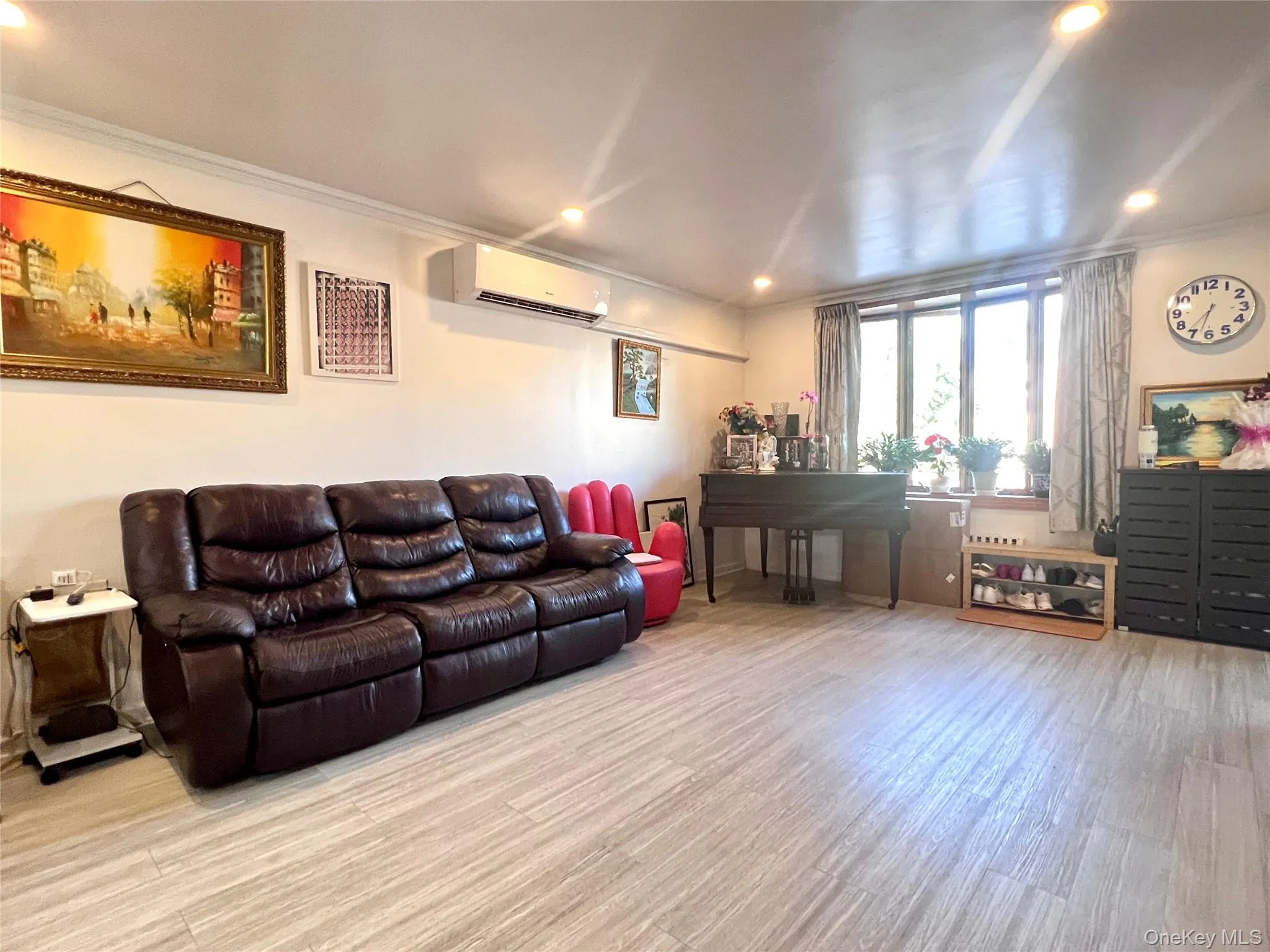 5328 196th Street, New York, NY, 3 Bedrooms Bedrooms, 6 Rooms Rooms,2 BathroomsBathrooms,Residential,For Rent,196th,0,1013932 5328 196th Street, New York, NY, 3 Bedrooms Bedrooms, 6 Rooms Rooms,2 BathroomsBathrooms,Residential,For Rent,196th,0,1013932