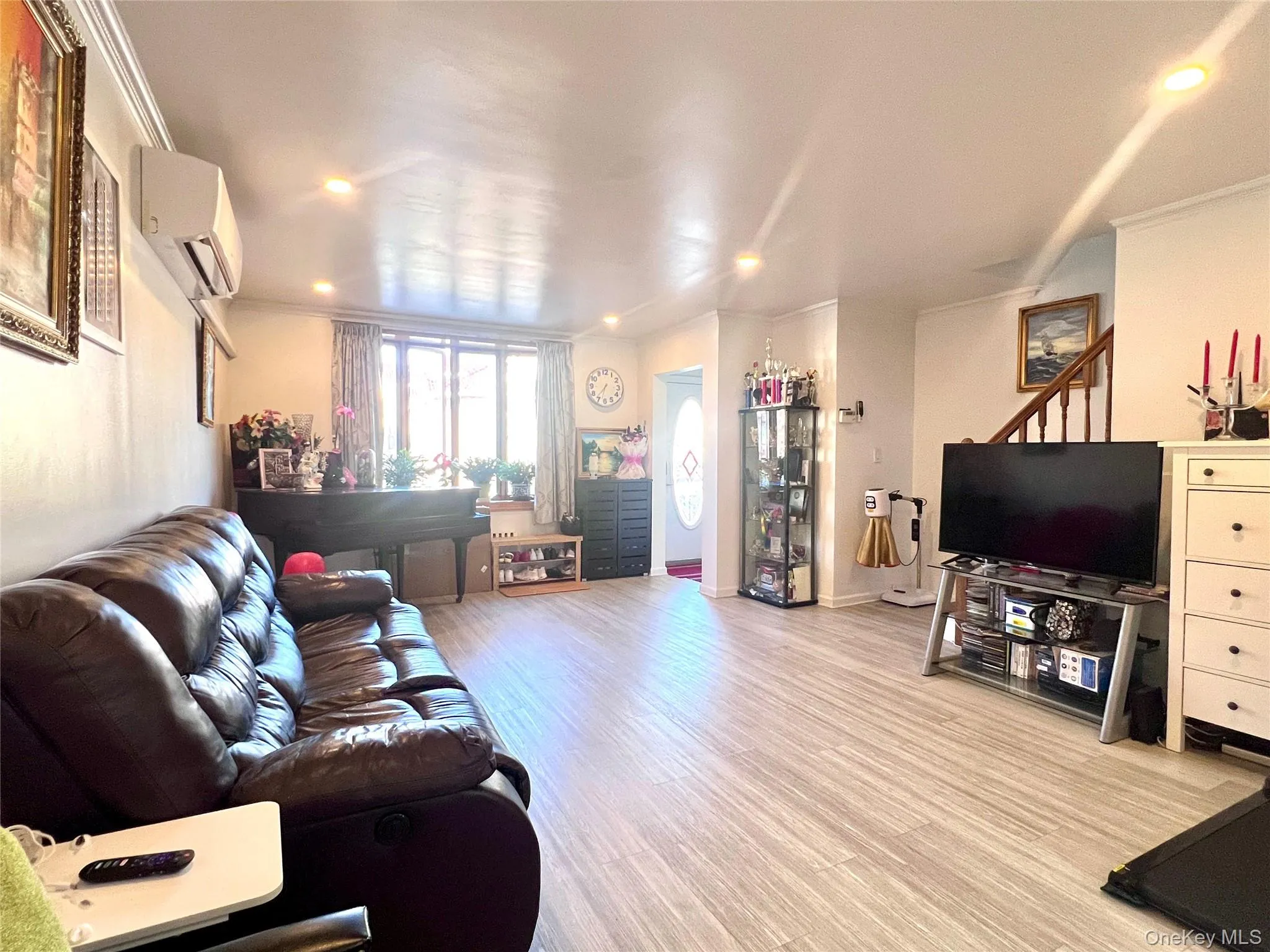 5328 196th Street, New York, NY, 3 Bedrooms Bedrooms, 6 Rooms Rooms,2 BathroomsBathrooms,Residential,For Rent,196th,0,1013932 5328 196th Street, New York, NY, 3 Bedrooms Bedrooms, 6 Rooms Rooms,2 BathroomsBathrooms,Residential,For Rent,196th,0,1013932