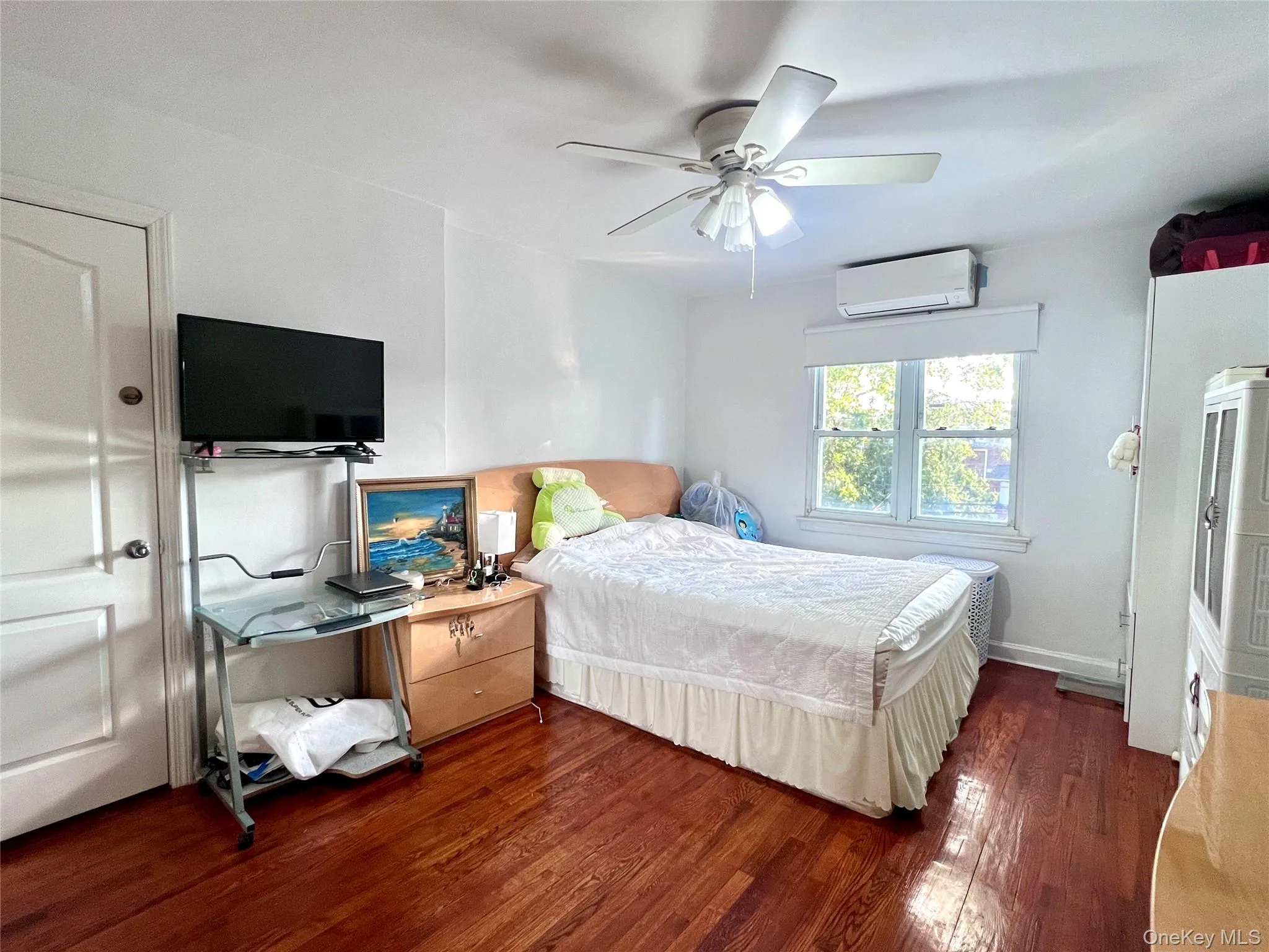 5328 196th Street, New York, NY, 3 Bedrooms Bedrooms, 6 Rooms Rooms,2 BathroomsBathrooms,Residential,For Rent,196th,0,1013932 5328 196th Street, New York, NY, 3 Bedrooms Bedrooms, 6 Rooms Rooms,2 BathroomsBathrooms,Residential,For Rent,196th,0,1013932