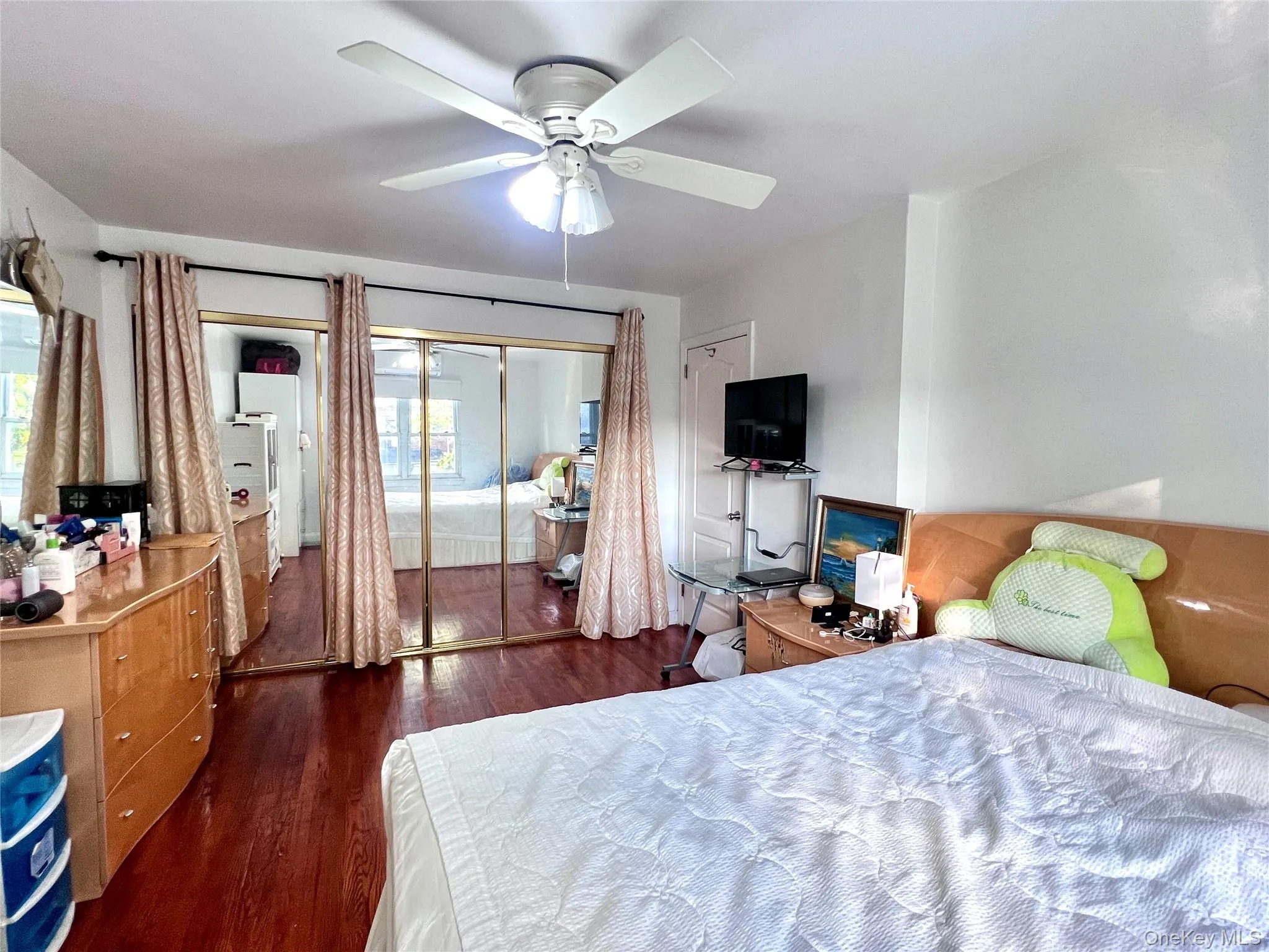 5328 196th Street, New York, NY, 3 Bedrooms Bedrooms, 6 Rooms Rooms,2 BathroomsBathrooms,Residential,For Rent,196th,0,1013932 5328 196th Street, New York, NY, 3 Bedrooms Bedrooms, 6 Rooms Rooms,2 BathroomsBathrooms,Residential,For Rent,196th,0,1013932