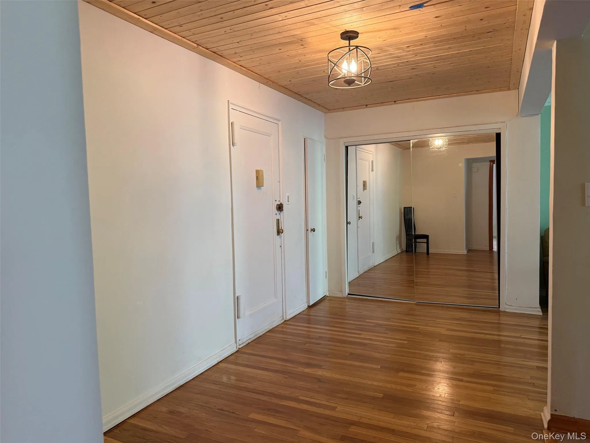 83-05 98 Street, New York, NY, 2 Bedrooms Bedrooms, 5 Rooms Rooms,1 BathroomBathrooms,Residential,For Rent,98,0,1013935 83-05 98 Street, New York, NY, 2 Bedrooms Bedrooms, 5 Rooms Rooms,1 BathroomBathrooms,Residential,For Rent,98,0,1013935