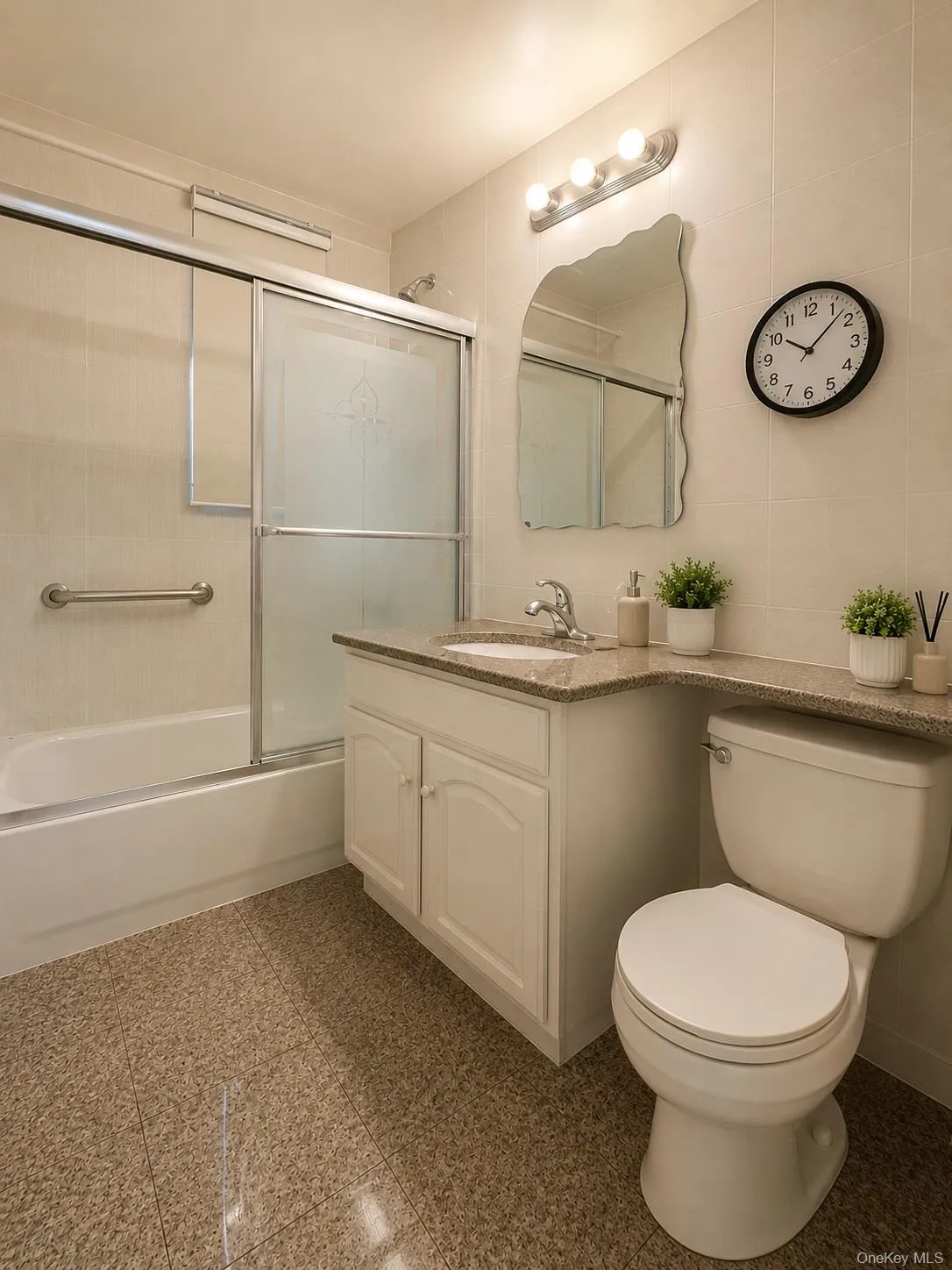 104-64 39th Avenue, New York, NY, 2 Bedrooms Bedrooms, 5 Rooms Rooms,1 BathroomBathrooms,Residential,For Rent,39th,0,1013940 104-64 39th Avenue, New York, NY, 2 Bedrooms Bedrooms, 5 Rooms Rooms,1 BathroomBathrooms,Residential,For Rent,39th,0,1013940