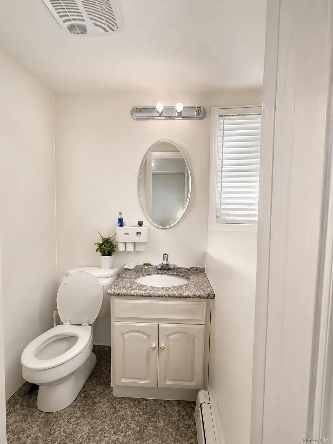 104-64 39th Avenue, New York, NY, 2 Bedrooms Bedrooms, 5 Rooms Rooms,1 BathroomBathrooms,Residential,For Rent,39th,0,1013940 104-64 39th Avenue, New York, NY, 2 Bedrooms Bedrooms, 5 Rooms Rooms,1 BathroomBathrooms,Residential,For Rent,39th,0,1013940