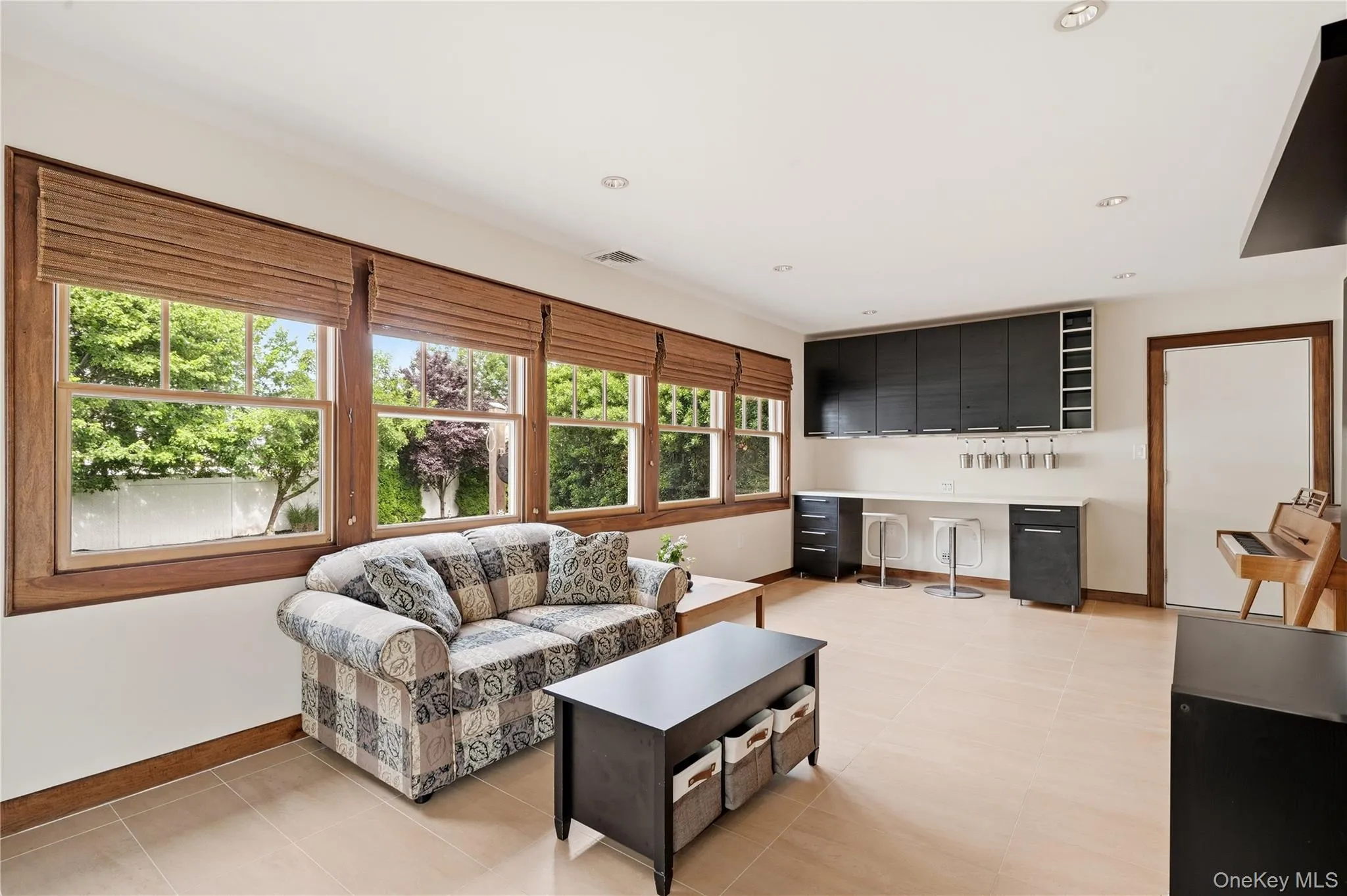 2544 Riverside Avenue, Hempstead, NY, 3 Bedrooms Bedrooms, 10 Rooms Rooms,2 BathroomsBathrooms,Residential,For Rent,Riverside,0,1013946 2544 Riverside Avenue, Hempstead, NY, 3 Bedrooms Bedrooms, 10 Rooms Rooms,2 BathroomsBathrooms,Residential,For Rent,Riverside,0,1013946