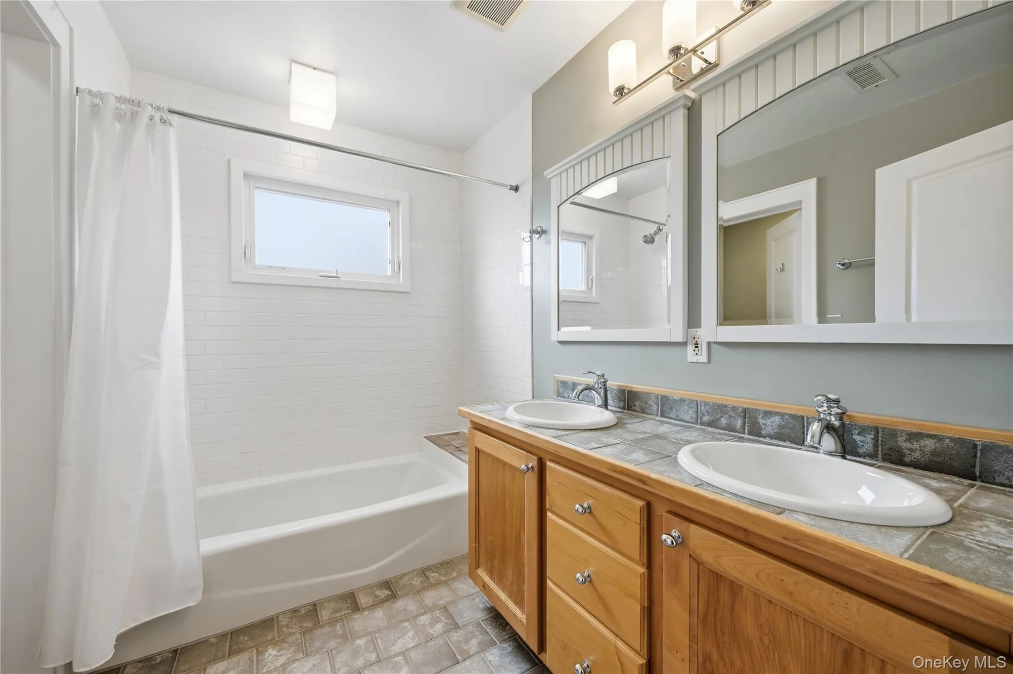 2544 Riverside Avenue, Hempstead, NY, 3 Bedrooms Bedrooms, 10 Rooms Rooms,2 BathroomsBathrooms,Residential,For Rent,Riverside,0,1013946 2544 Riverside Avenue, Hempstead, NY, 3 Bedrooms Bedrooms, 10 Rooms Rooms,2 BathroomsBathrooms,Residential,For Rent,Riverside,0,1013946