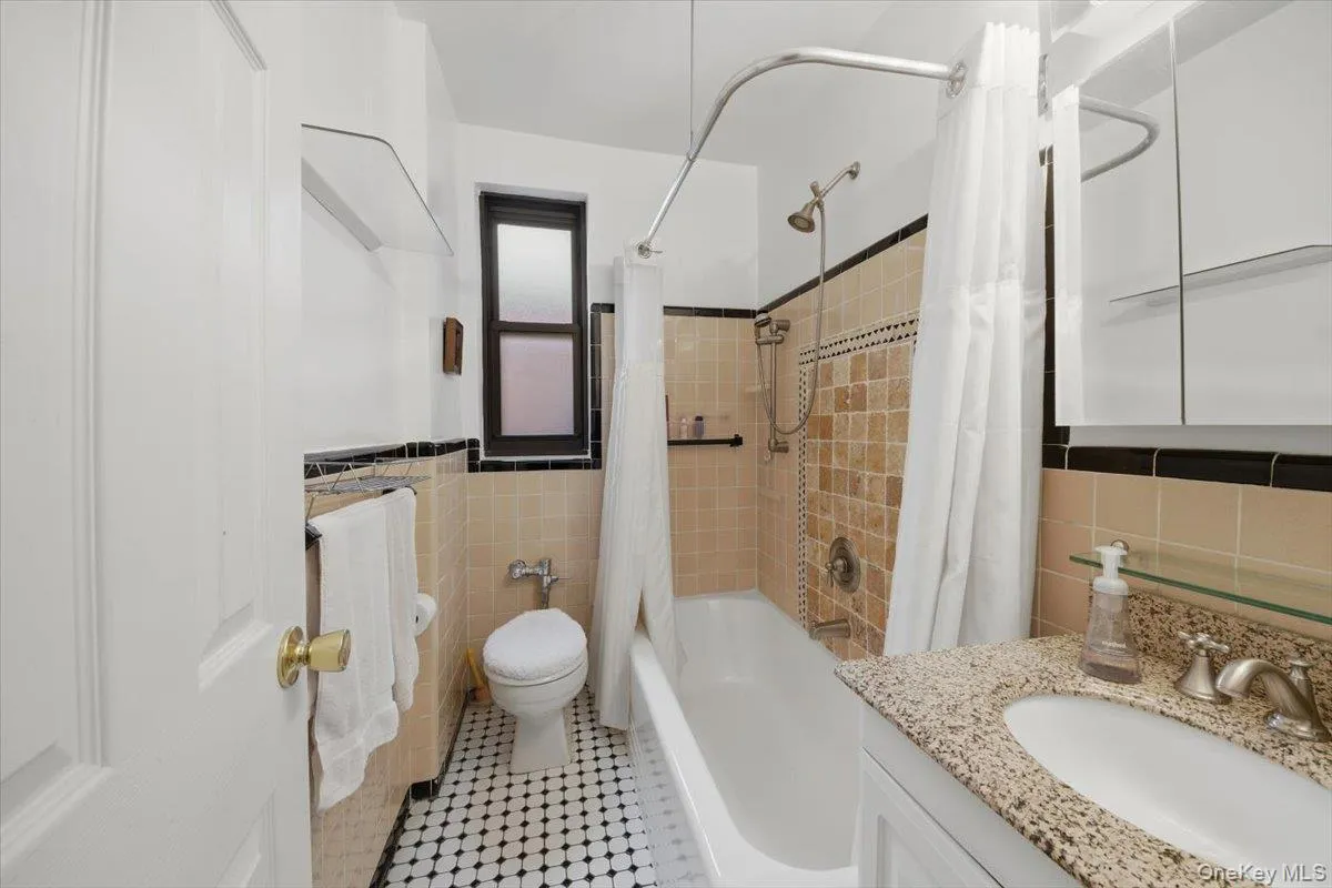 510 Kappock Street, New York, NY, 2 Bedrooms Bedrooms, 6 Rooms Rooms,1 BathroomBathrooms,Residential,For Rent,Kappock,0,1013949 510 Kappock Street, New York, NY, 2 Bedrooms Bedrooms, 6 Rooms Rooms,1 BathroomBathrooms,Residential,For Rent,Kappock,0,1013949