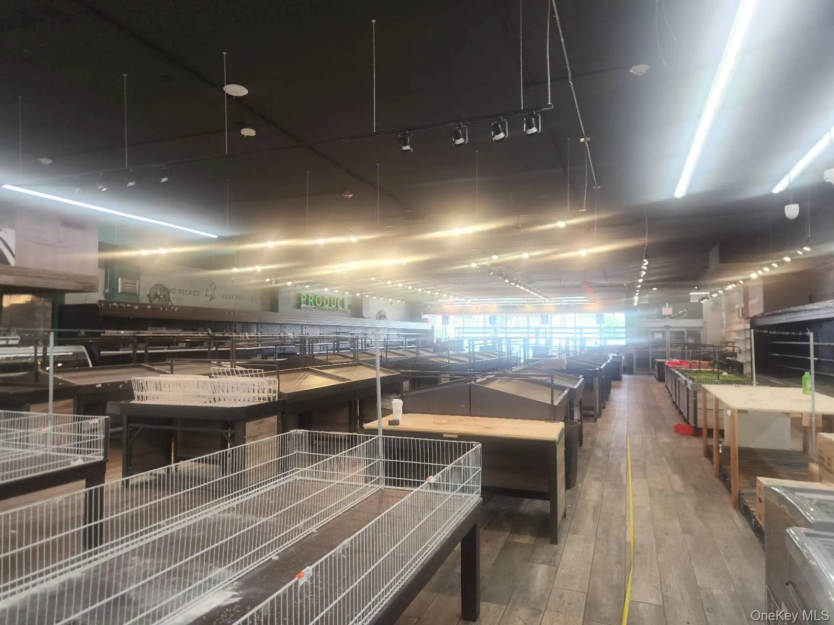 2046 Lakeville Road, New York, NY, ,Commercial Lease,For Rent,Lakeville,0,1013950 2046 Lakeville Road, New York, NY, ,Commercial Lease,For Rent,Lakeville,0,1013950