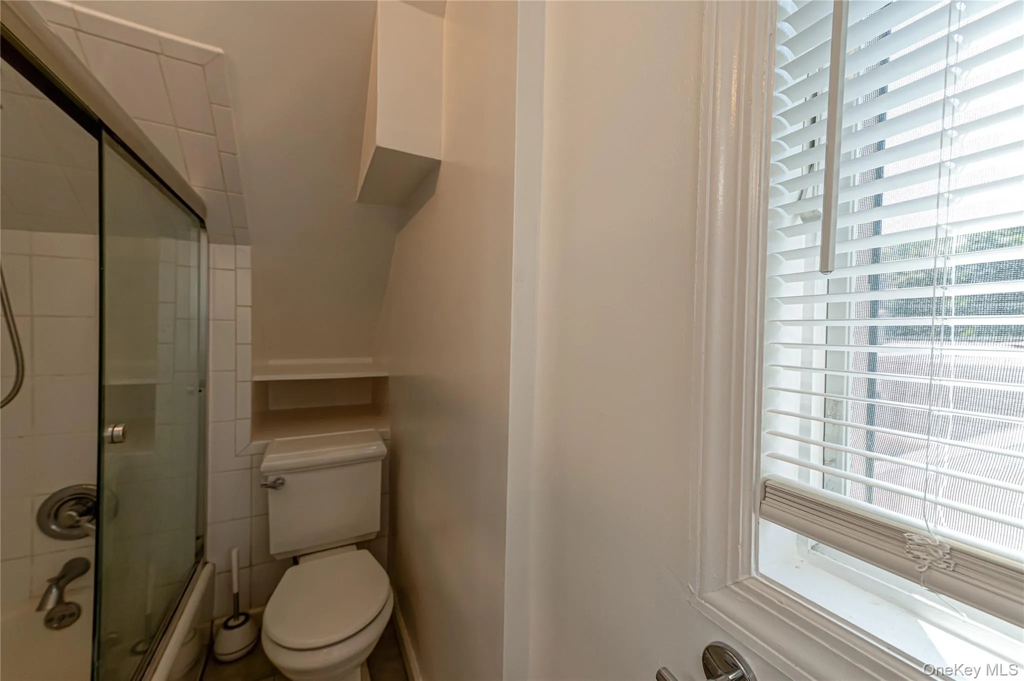 20 10th Street, Oyster Bay, NY, 2 Bedrooms Bedrooms, 4 Rooms Rooms,1 BathroomBathrooms,Residential Lease,For Rent,10th,0,1013957 20 10th Street, Oyster Bay, NY, 2 Bedrooms Bedrooms, 4 Rooms Rooms,1 BathroomBathrooms,Residential Lease,For Rent,10th,0,1013957